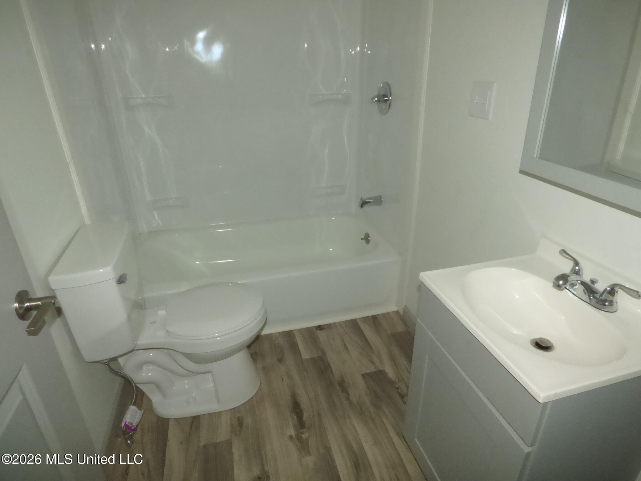203 Peters Street Property Photo 6