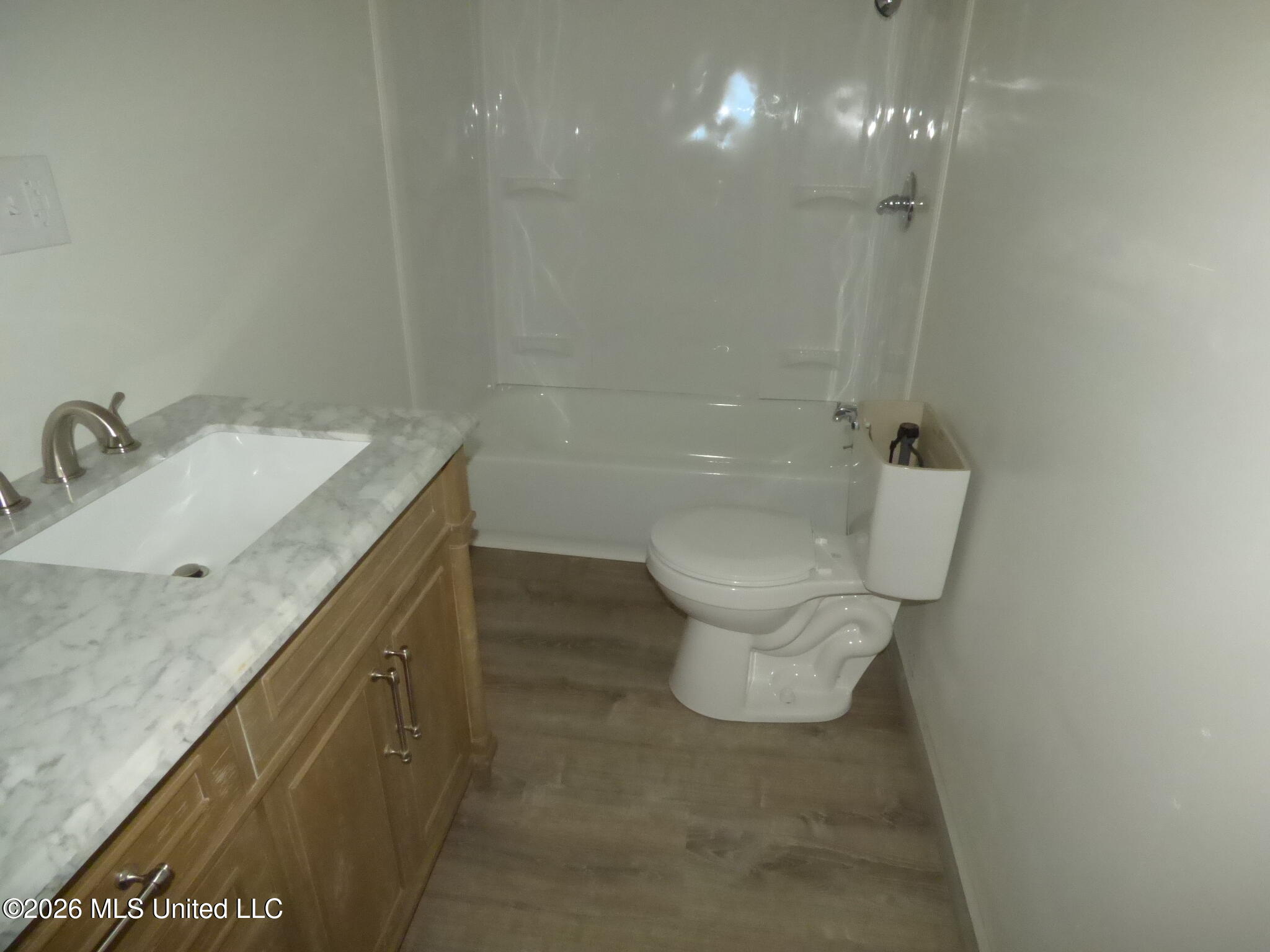 203 Peters Street Property Photo 10