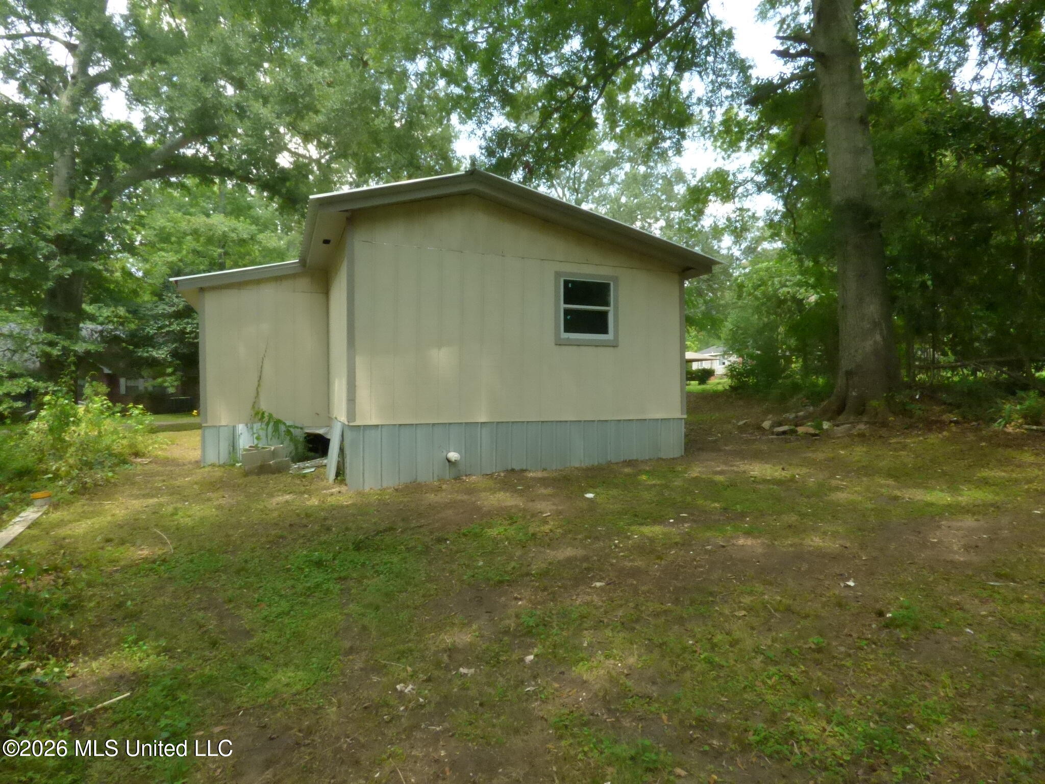203 Peters Street Property Photo 16