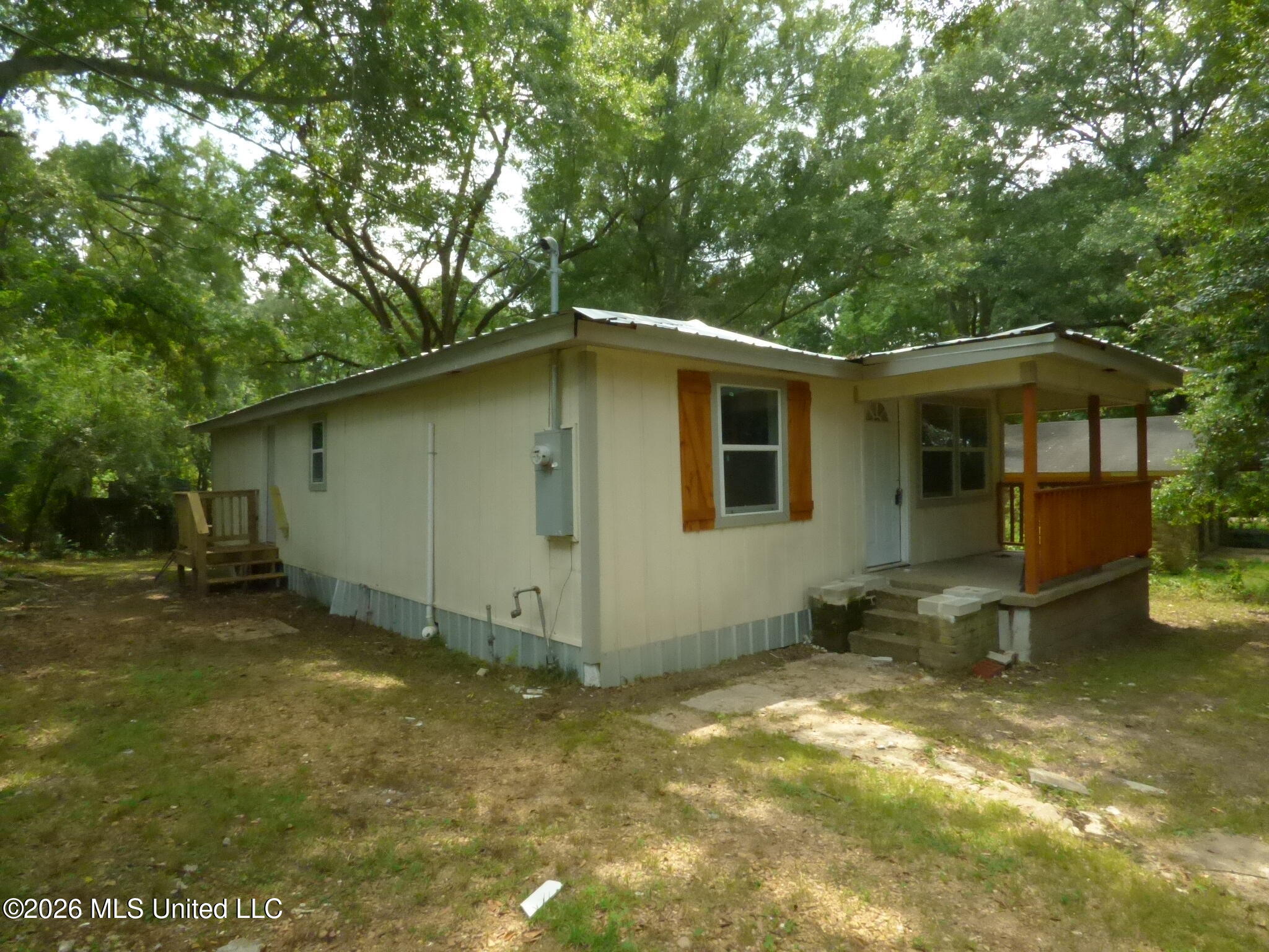 203 Peters Street Property Photo 17