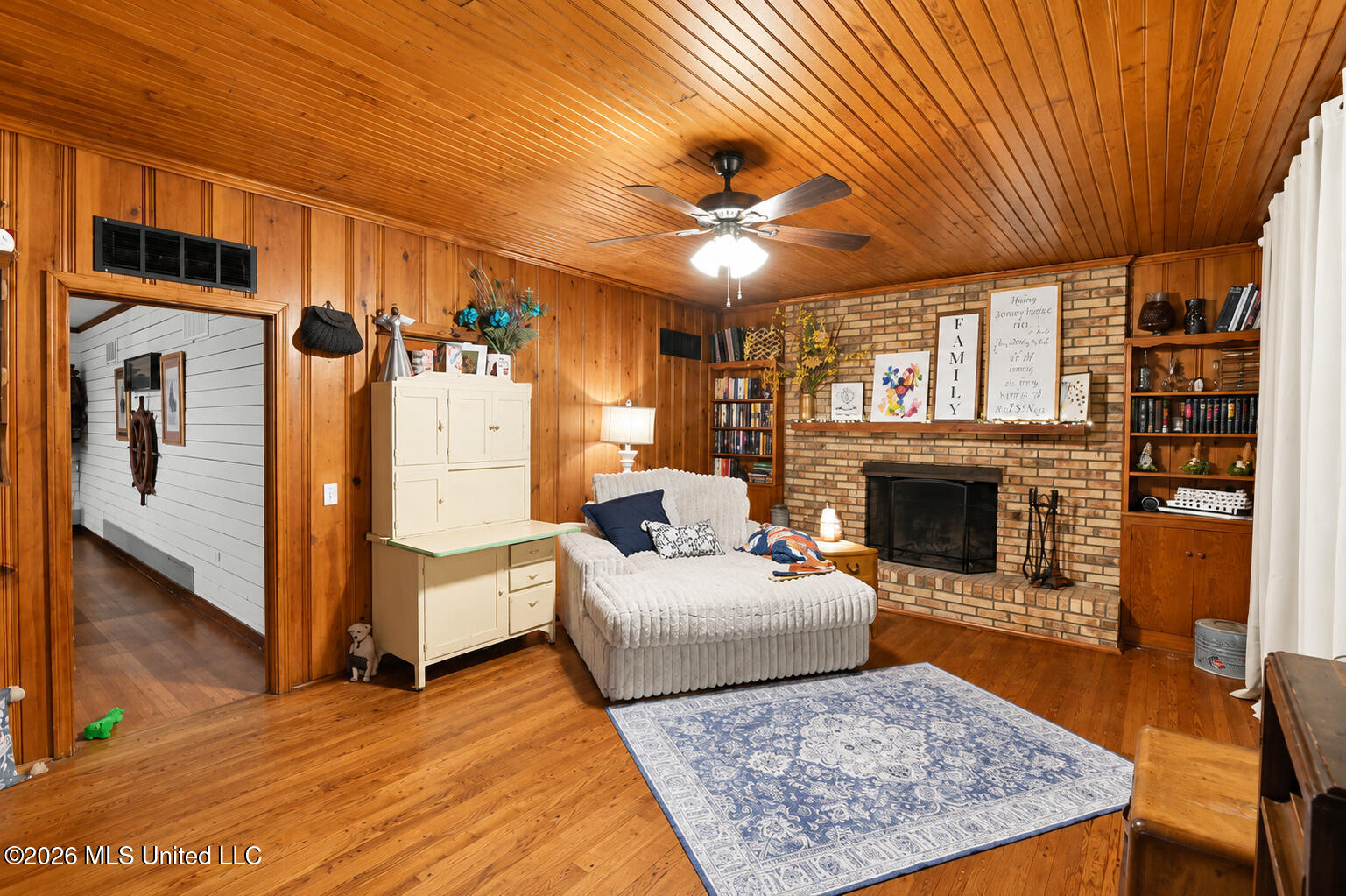 2810 Columbia Avenue Property Photo 6
