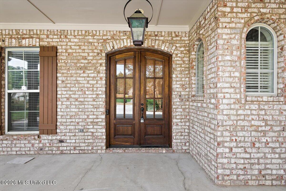 131 Caledonian Boulevard Property Photo 4