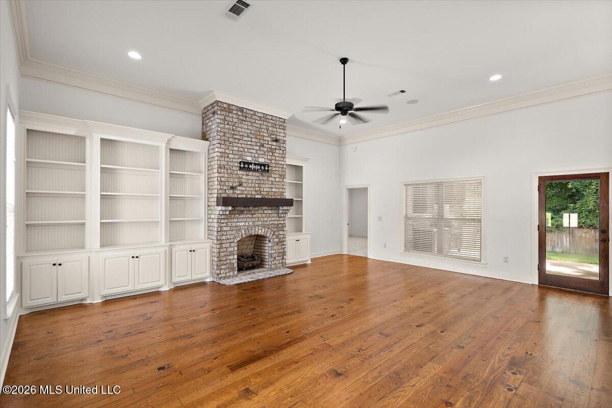 131 Caledonian Boulevard Property Photo 6
