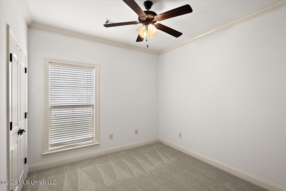 131 Caledonian Boulevard Property Photo 23