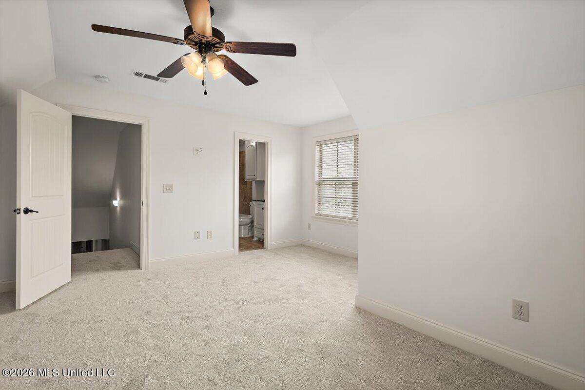 131 Caledonian Boulevard Property Photo 26