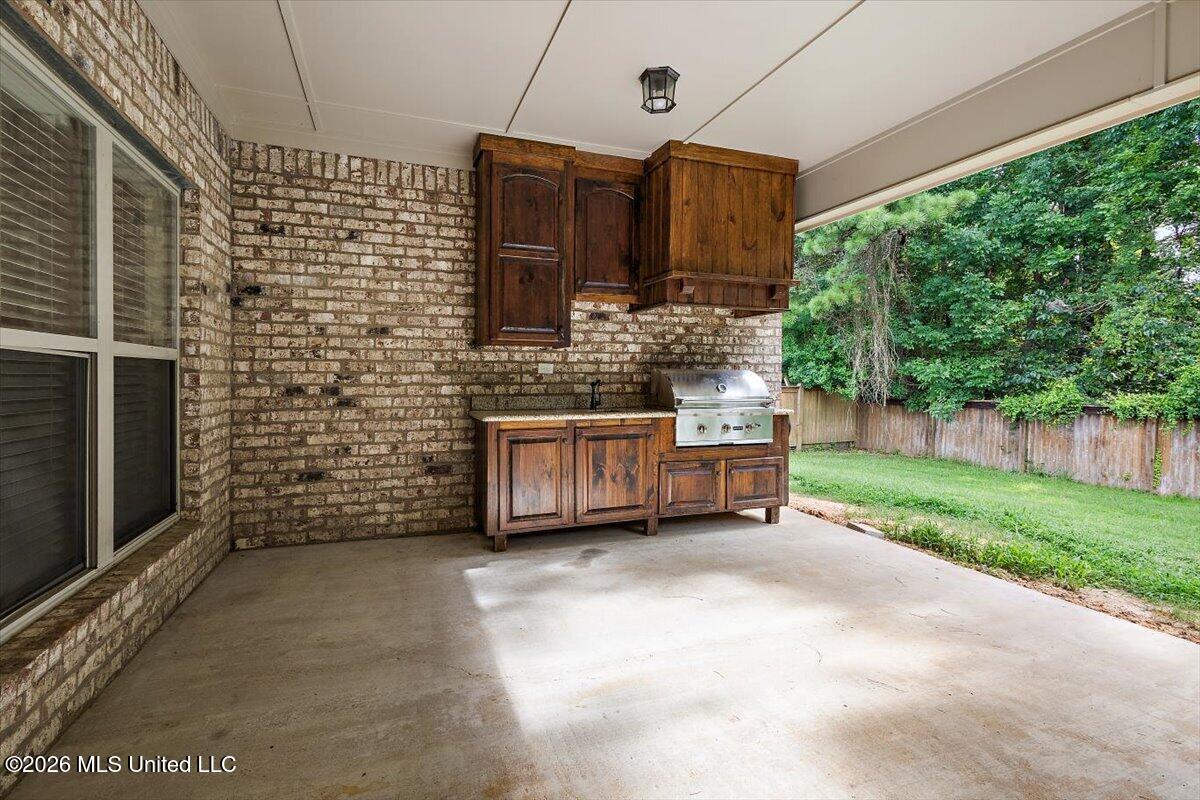 131 Caledonian Boulevard Property Photo 30