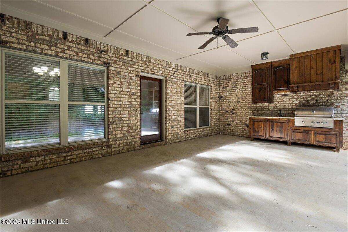 131 Caledonian Boulevard Property Photo 31