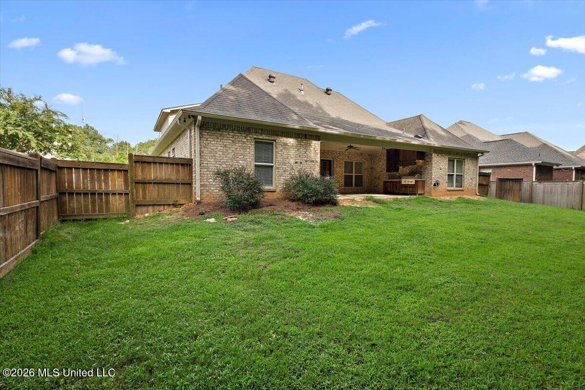 131 Caledonian Boulevard Property Photo 32