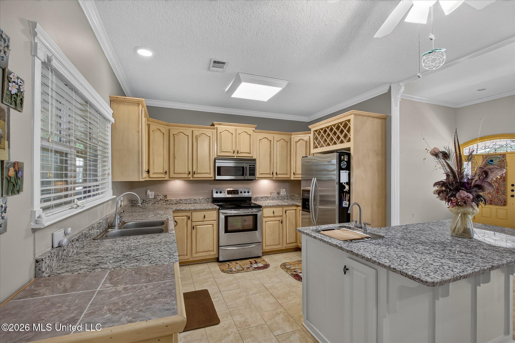 2011 Tradewinds Drive Property Photo 8
