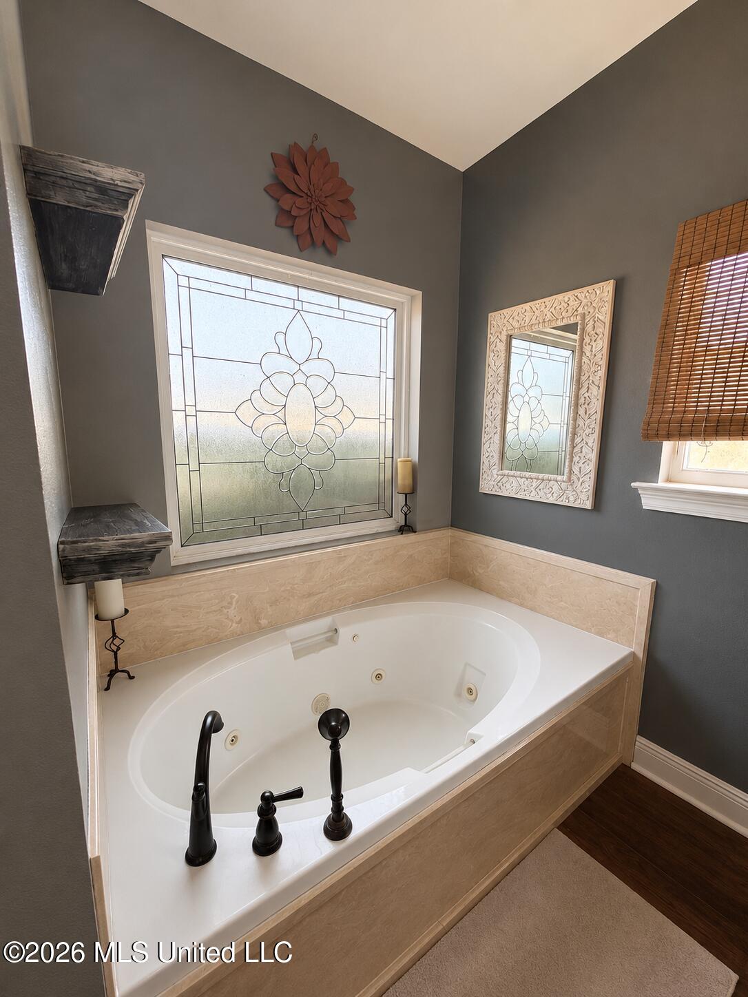 24 Jennie Lane Property Photo 16