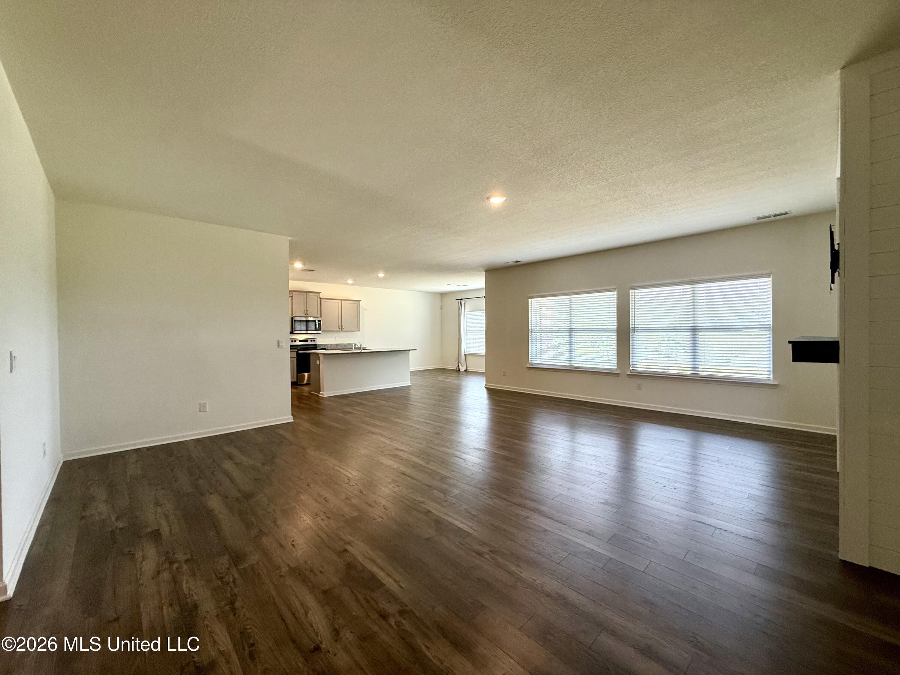 161 Twin Lakes Drive Property Photo 3