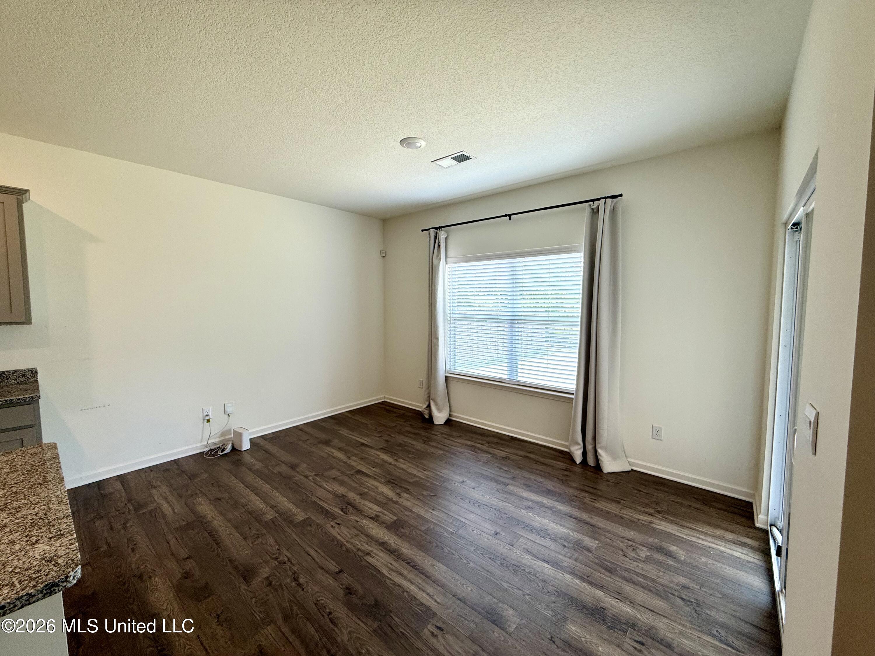 161 Twin Lakes Drive Property Photo 12