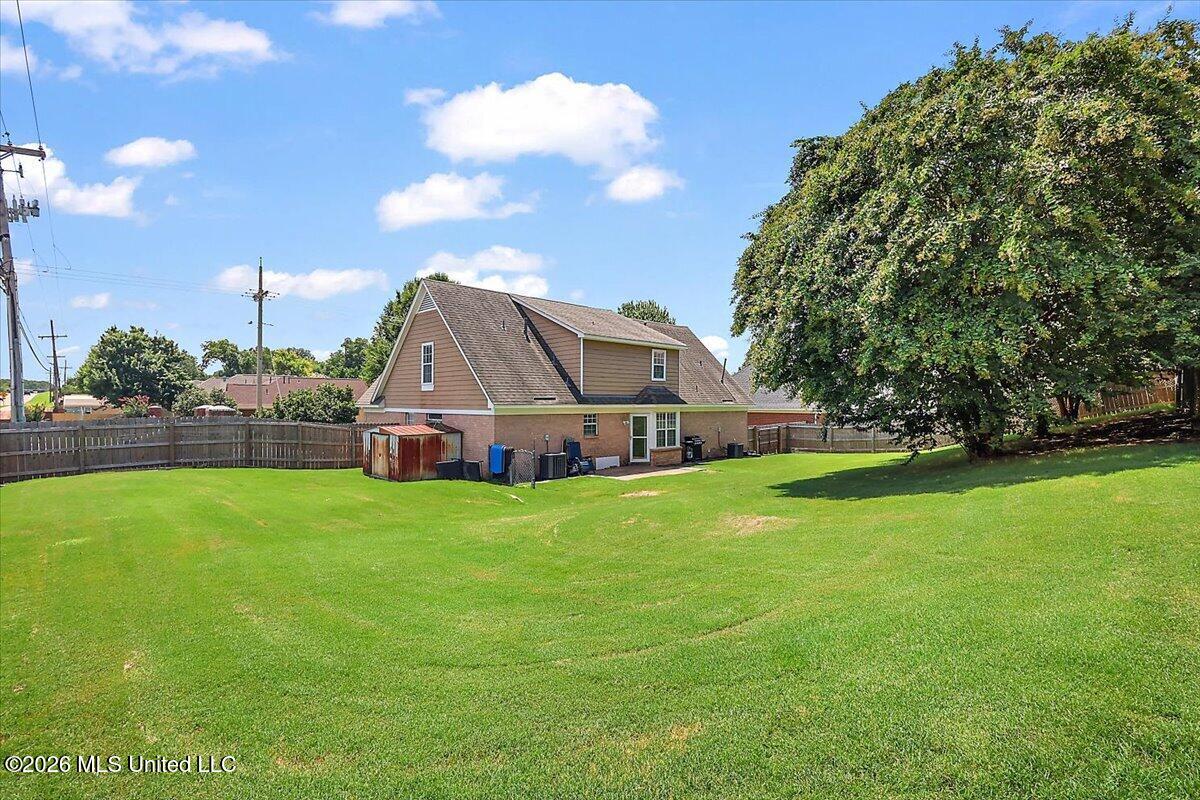 1978 Greencliff Drive Property Photo 31