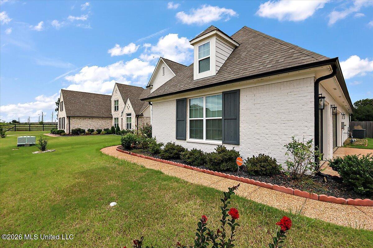 372 Fawn Grove Trail Property Photo 3