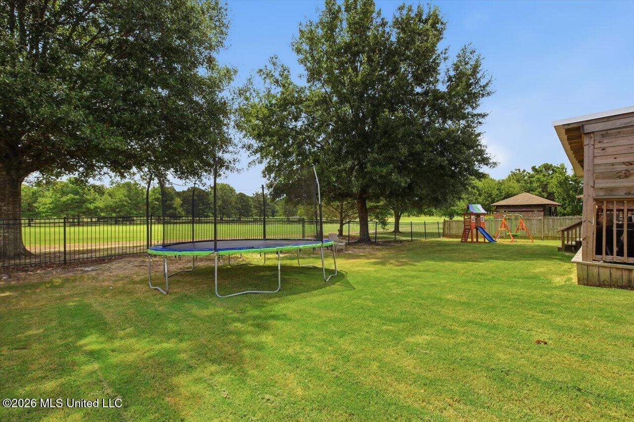 515 Westfield Drive Property Photo 40