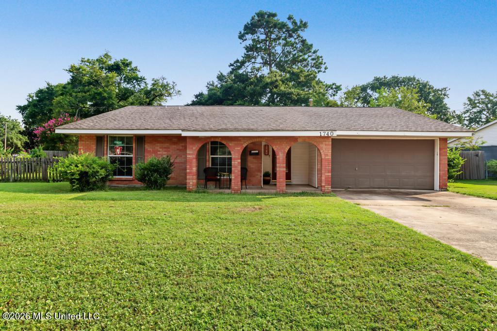 1740 Thomas Jefferson Drive Property Photo 1