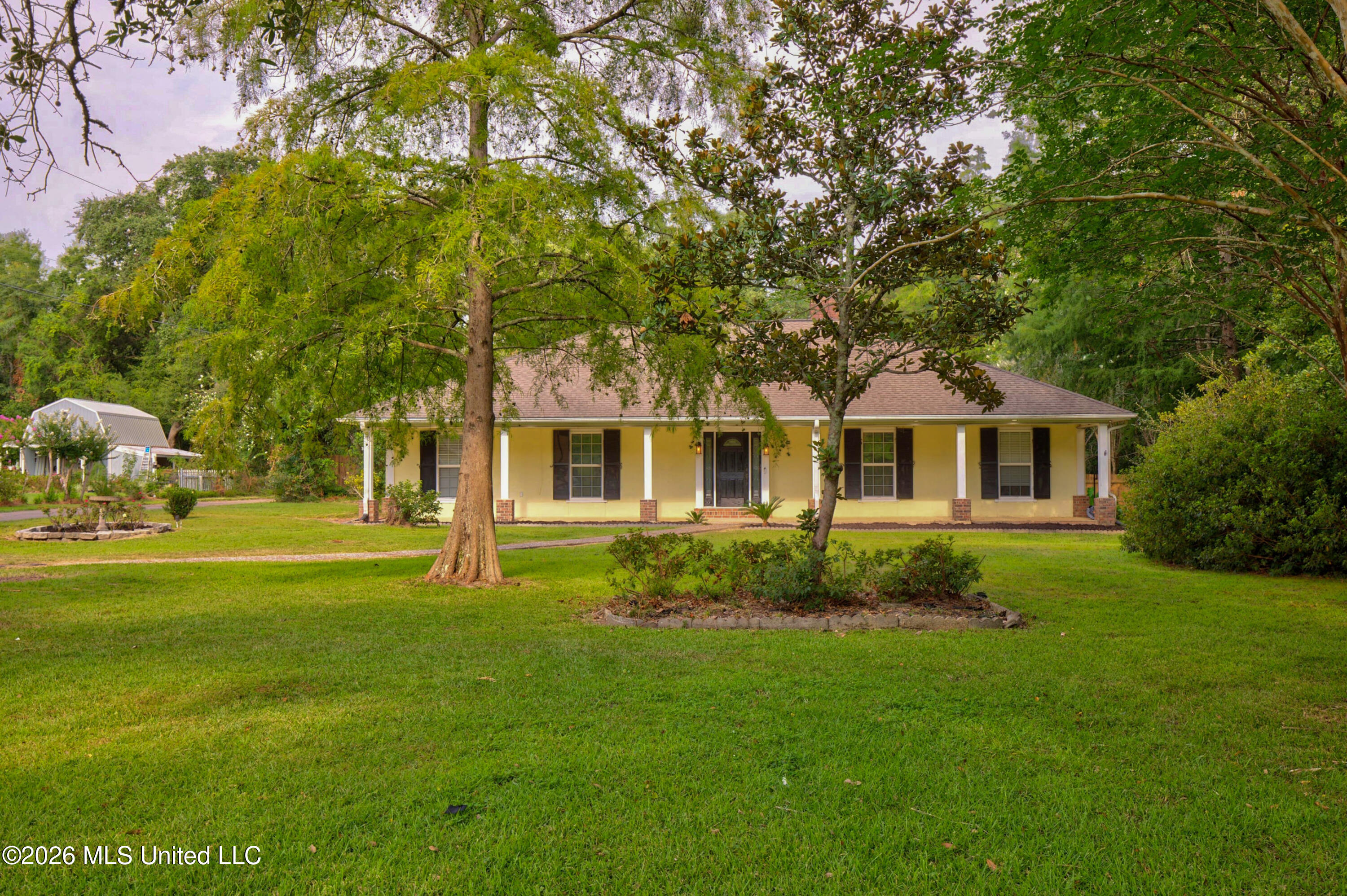5068 Menge Avenue Property Photo 1