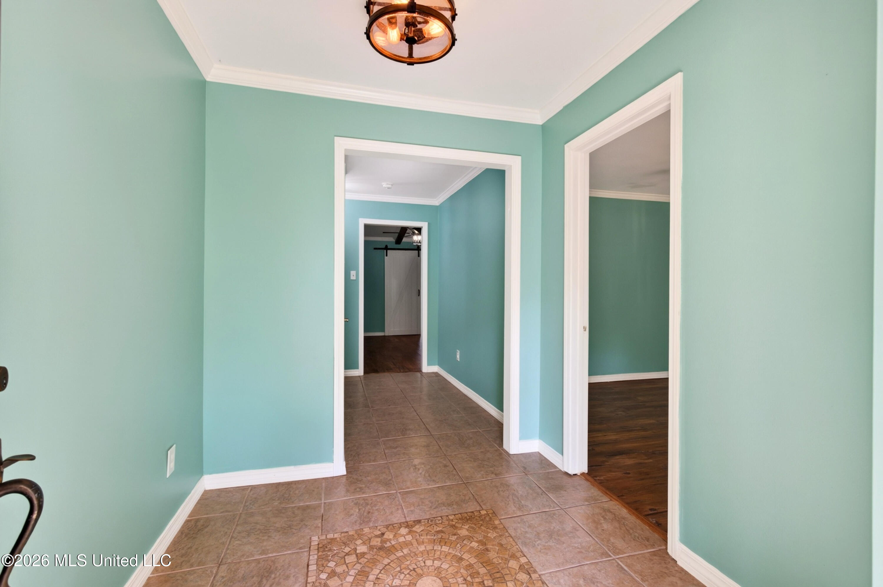 5068 Menge Avenue Property Photo 12
