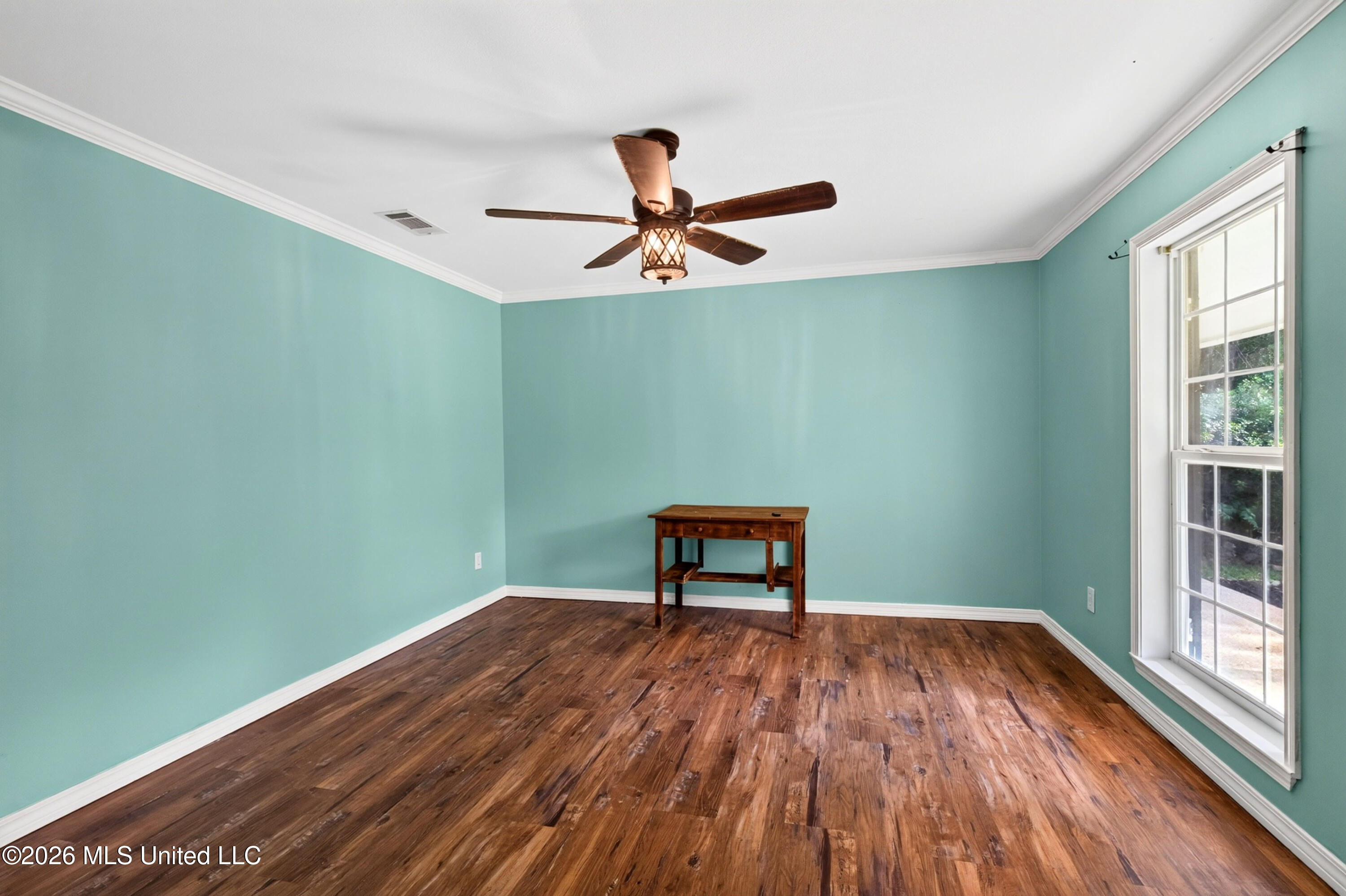 5068 Menge Avenue Property Photo 13