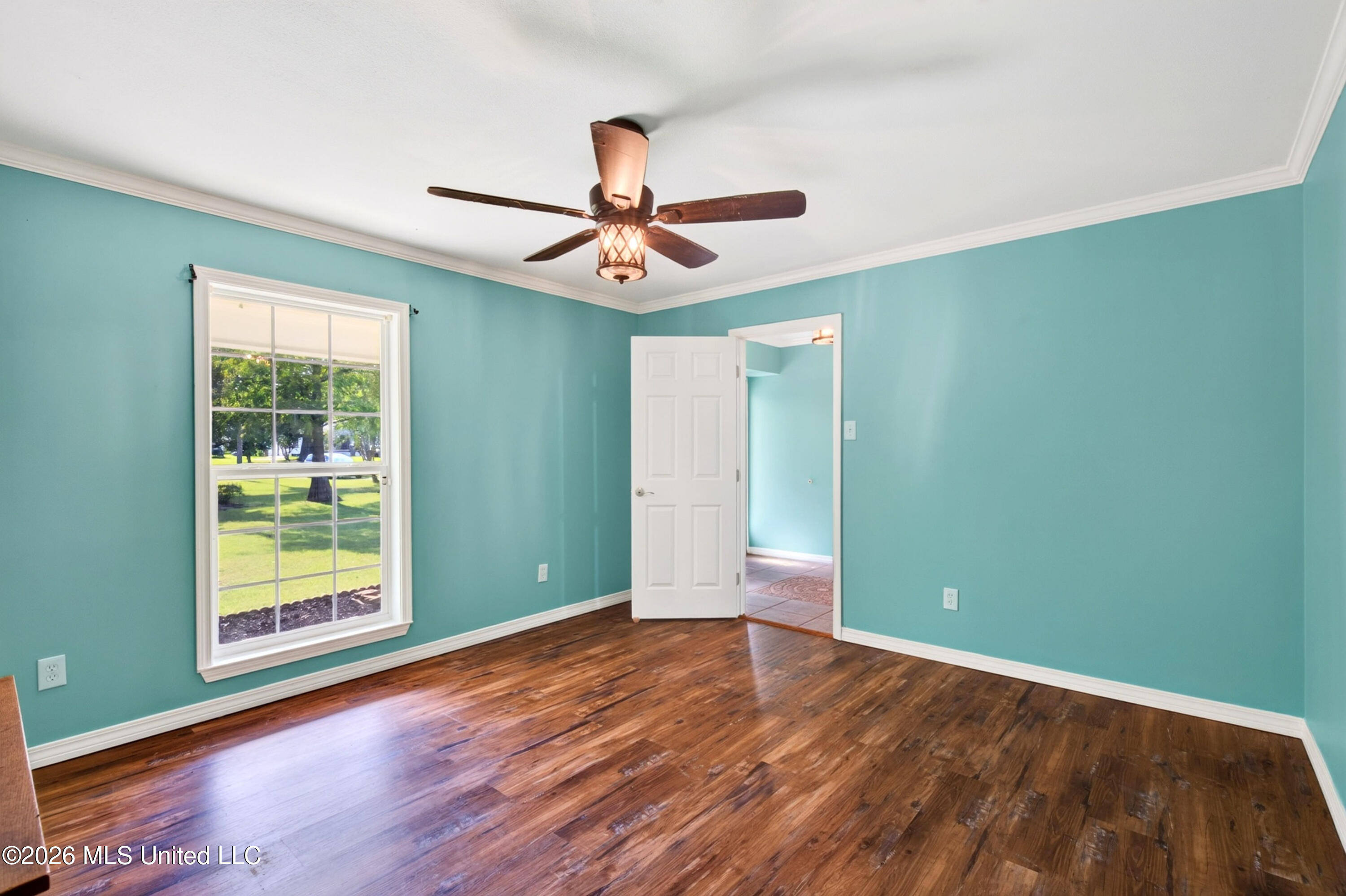 5068 Menge Avenue Property Photo 14