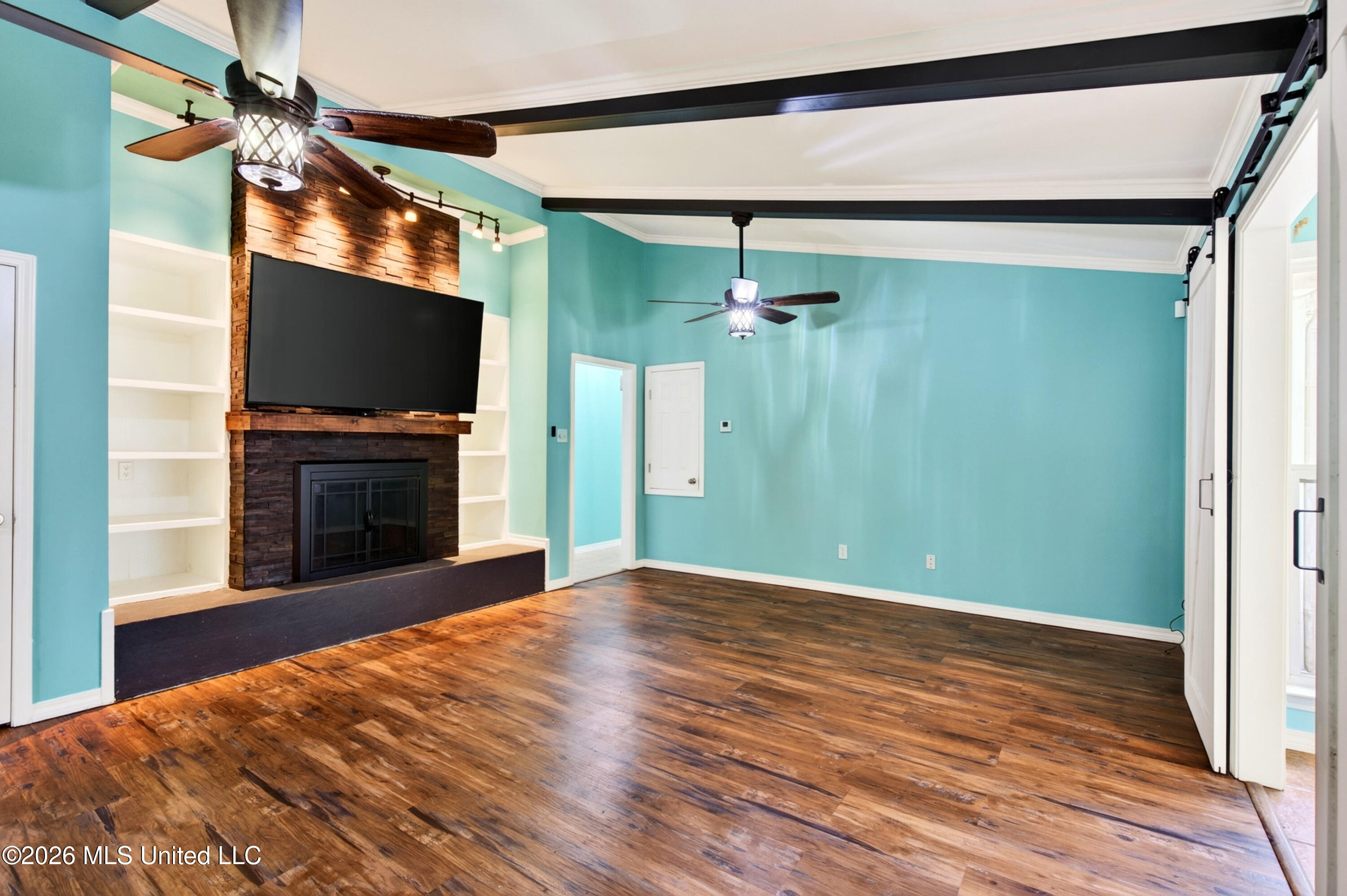5068 Menge Avenue Property Photo 18