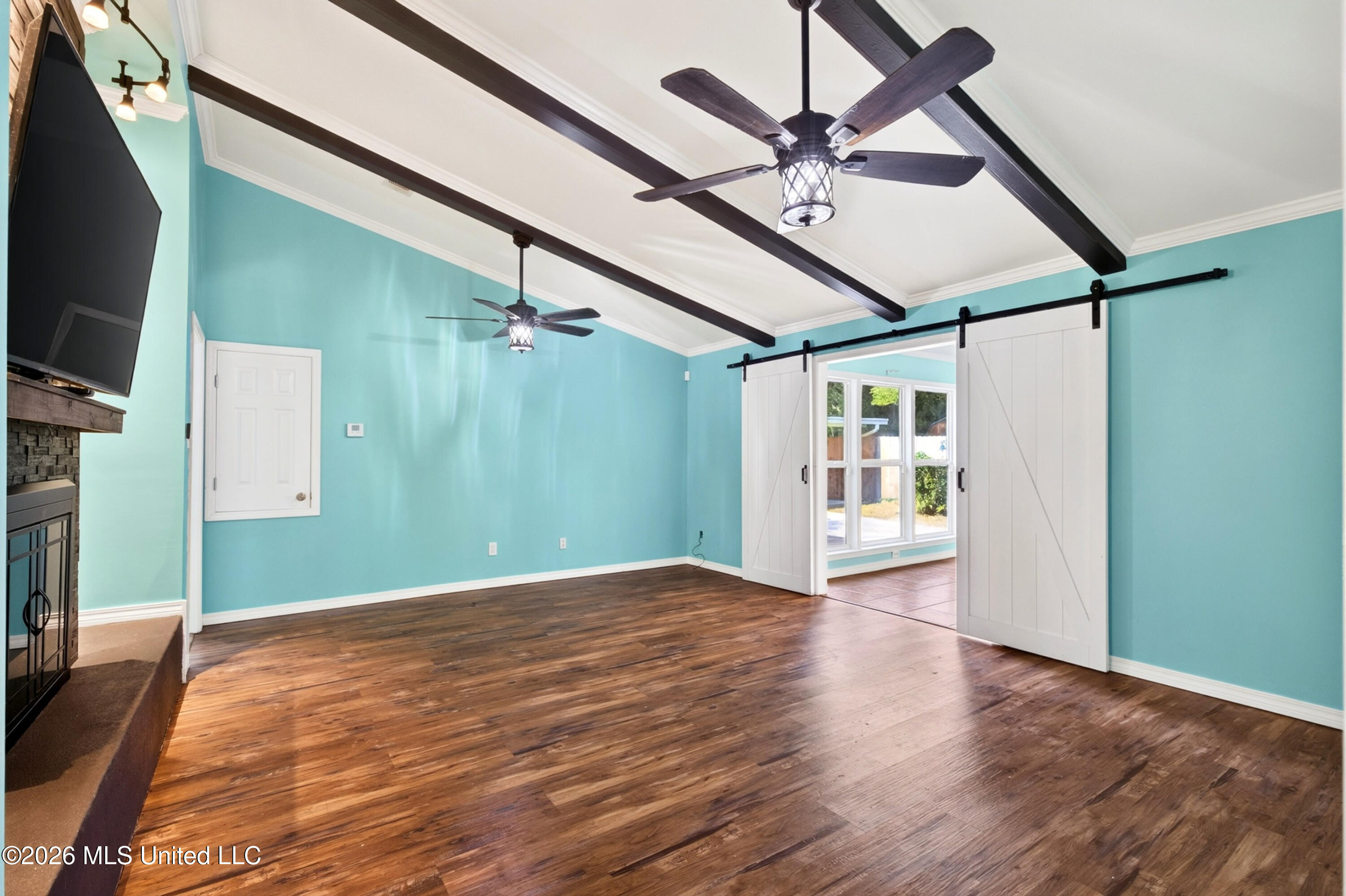 5068 Menge Avenue Property Photo 19