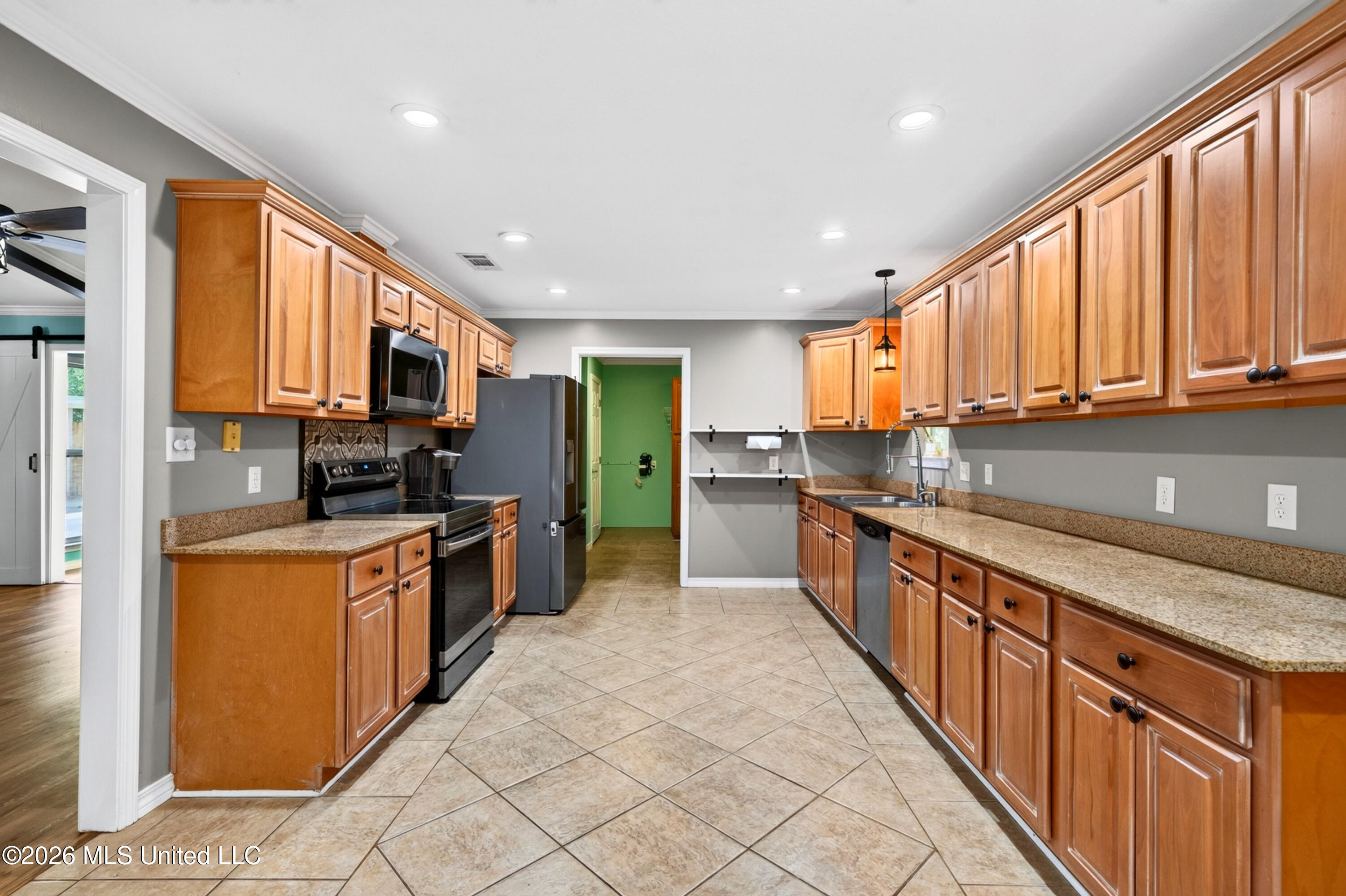 5068 Menge Avenue Property Photo 20