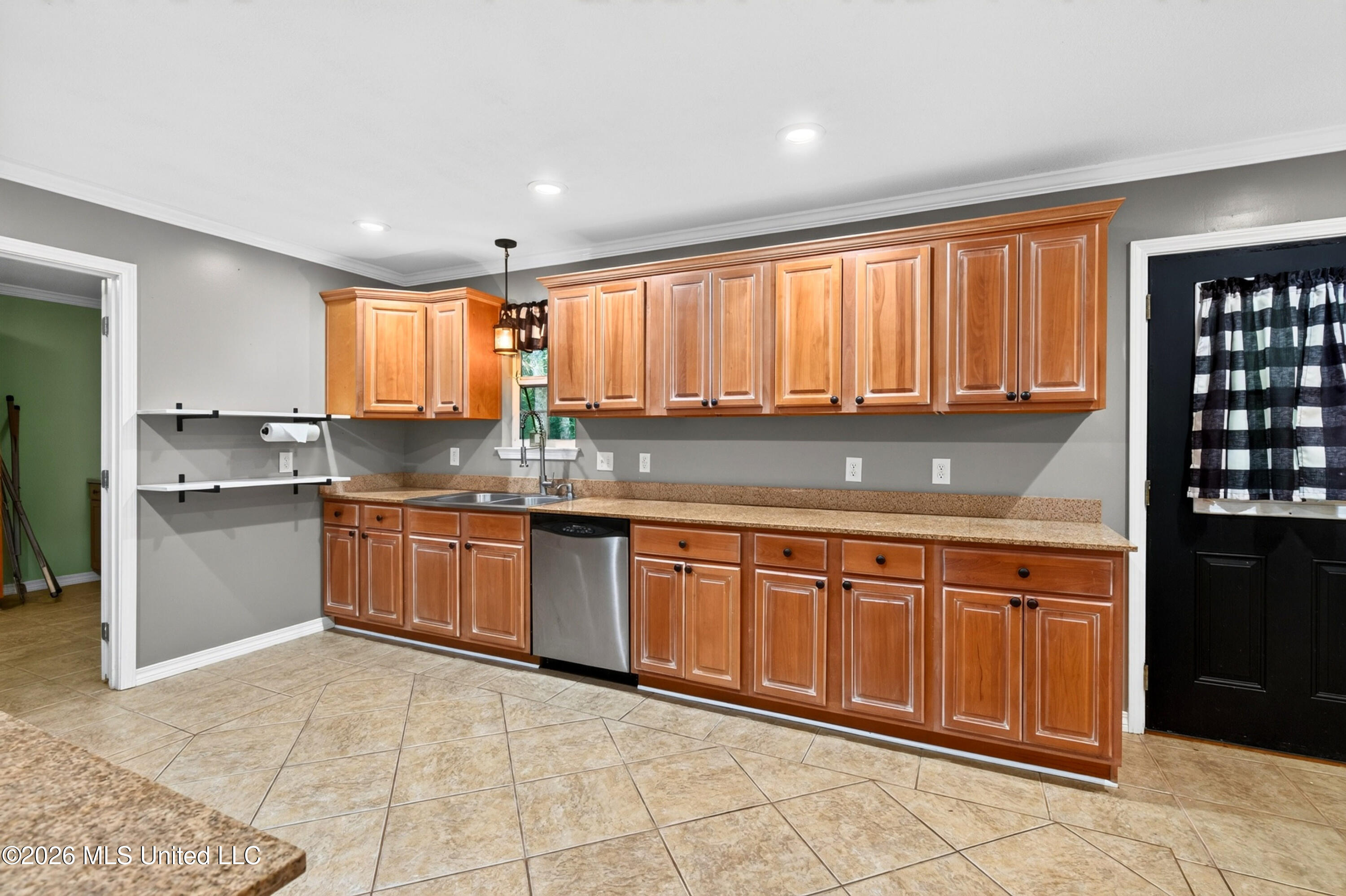 5068 Menge Avenue Property Photo 21