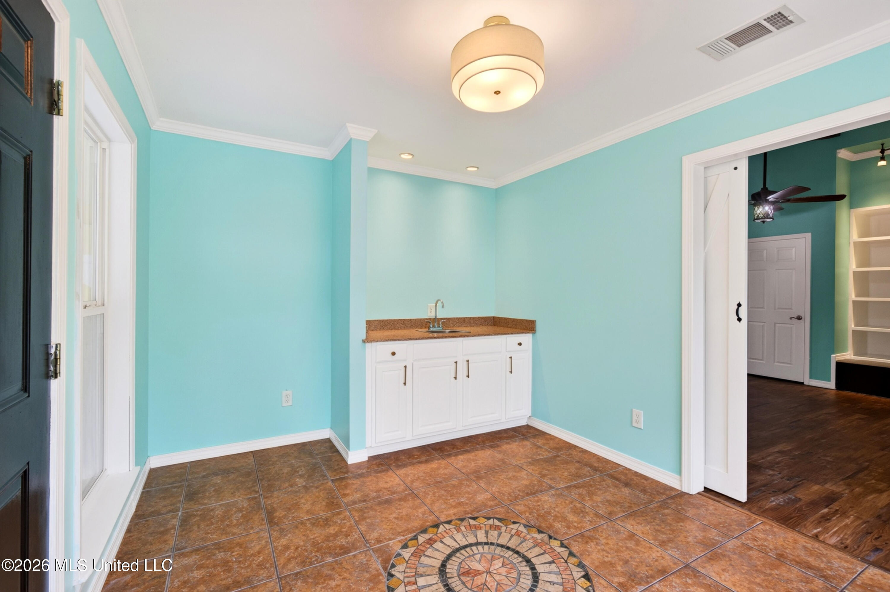 5068 Menge Avenue Property Photo 41