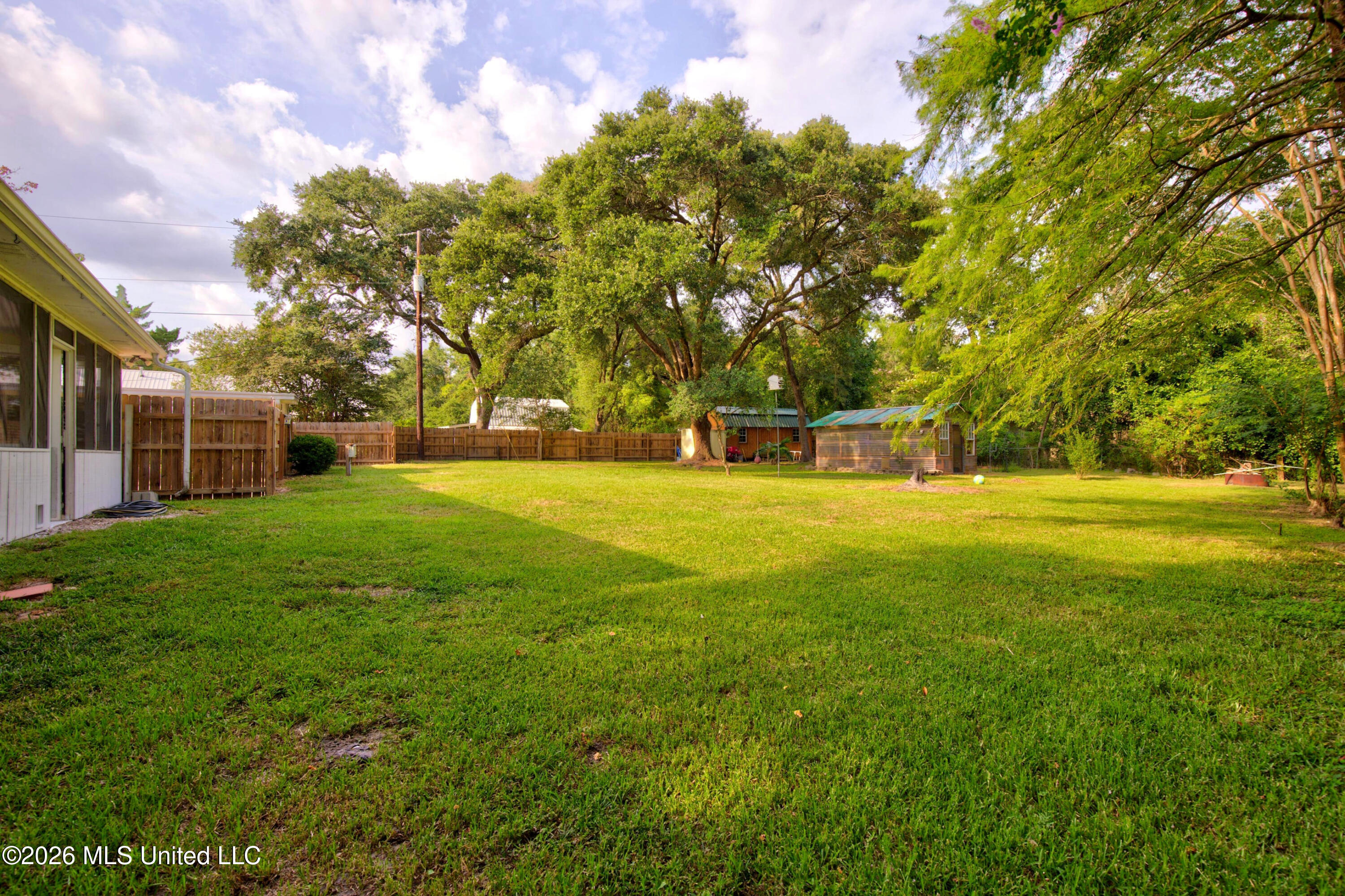 5068 Menge Avenue Property Photo 45