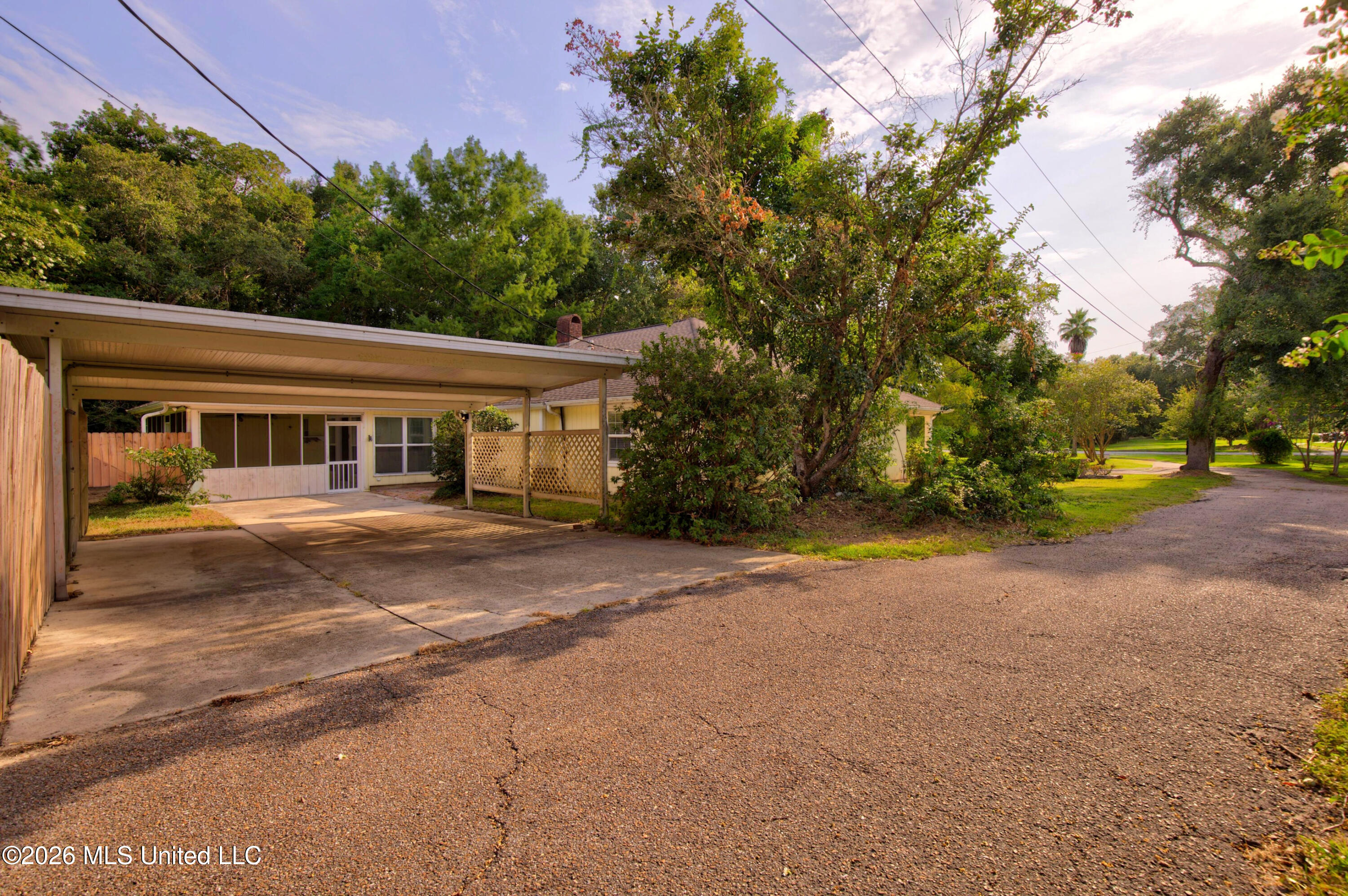 5068 Menge Avenue Property Photo 57
