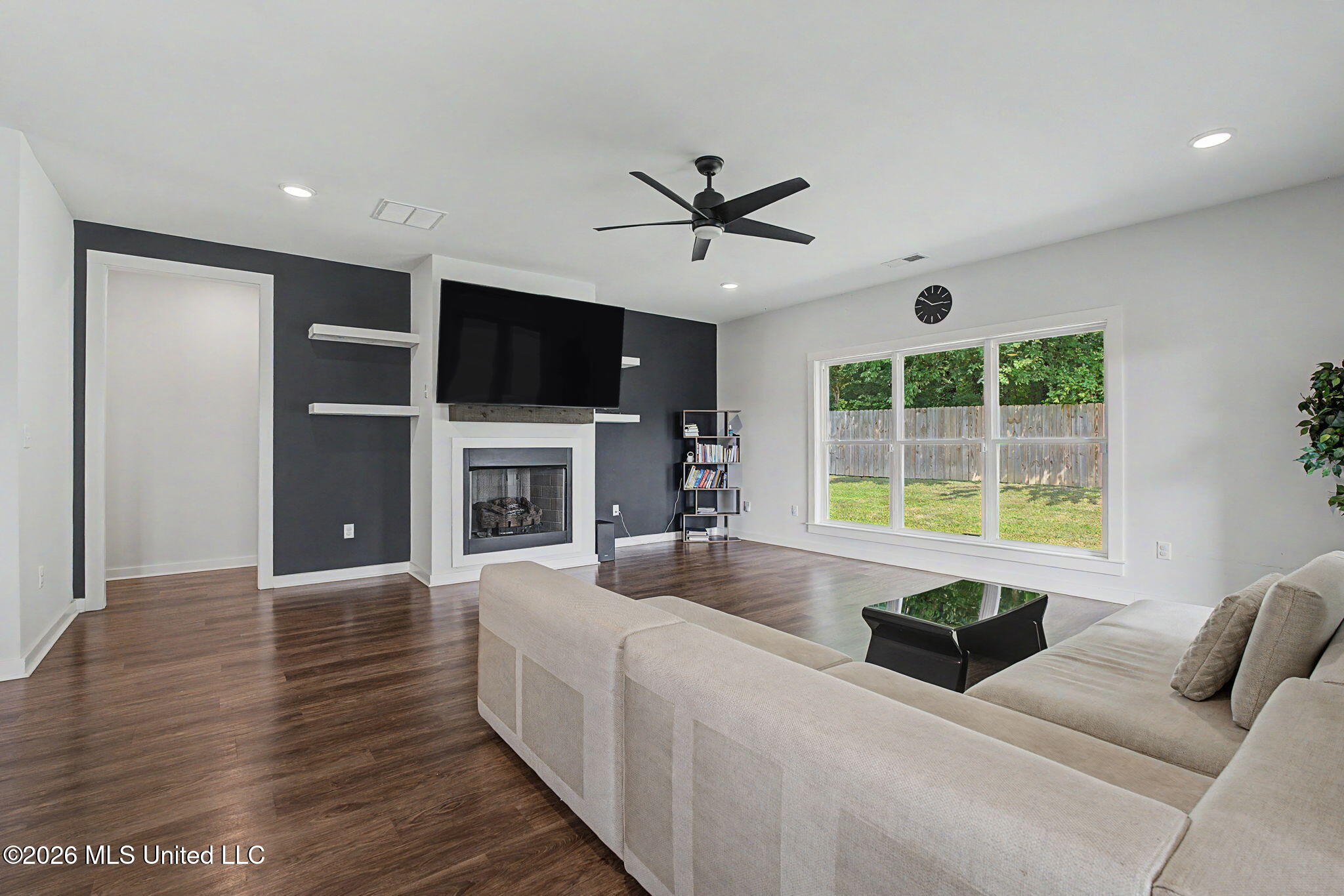 4769 Oyster Bay Cove Property Photo 7