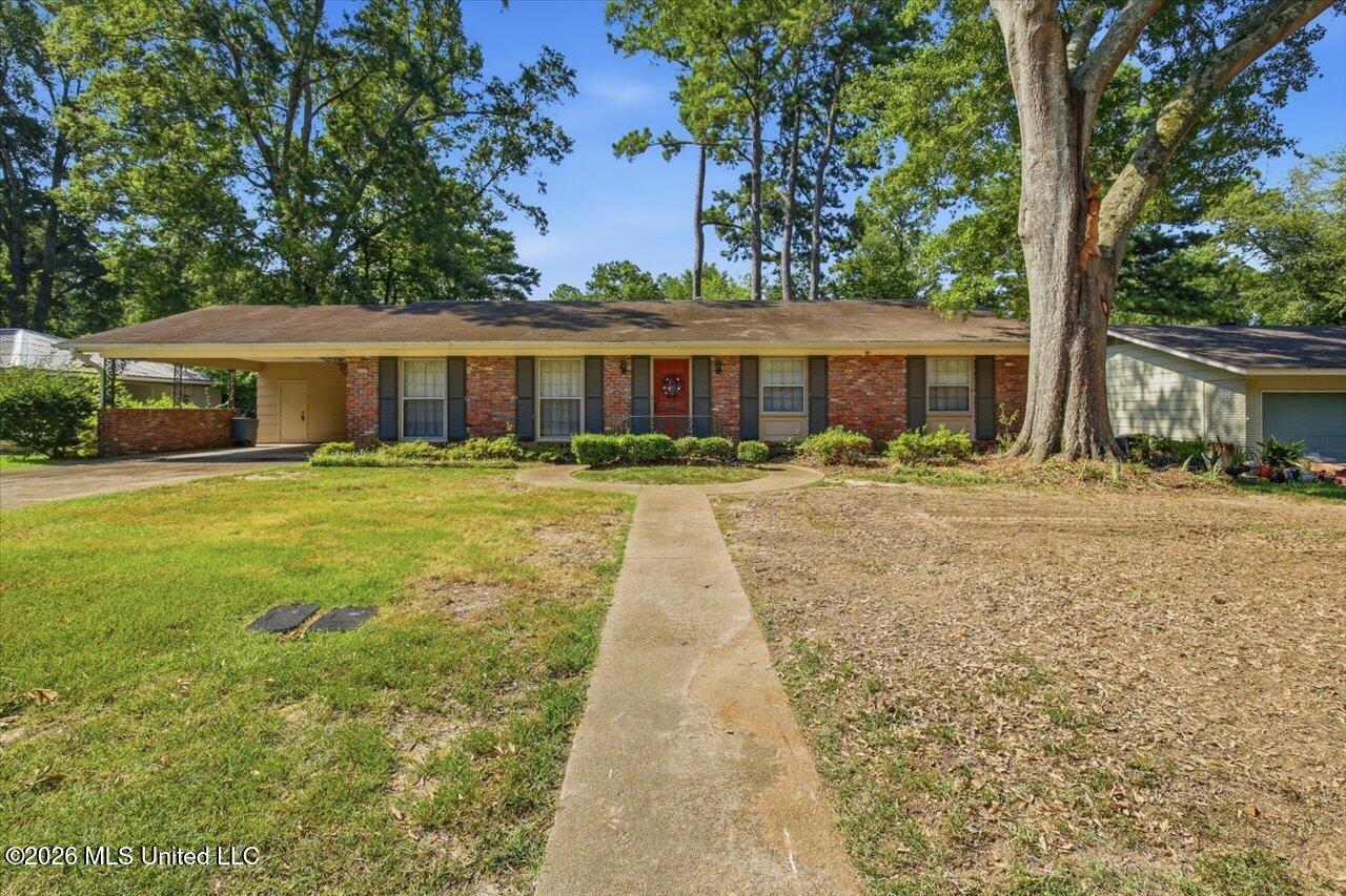 5227 Saratoga Drive Property Photo 2