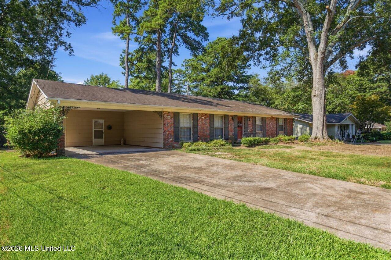 5227 Saratoga Drive Property Photo 5