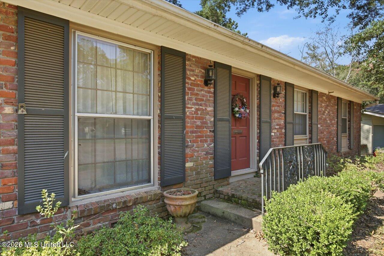 5227 Saratoga Drive Property Photo 9