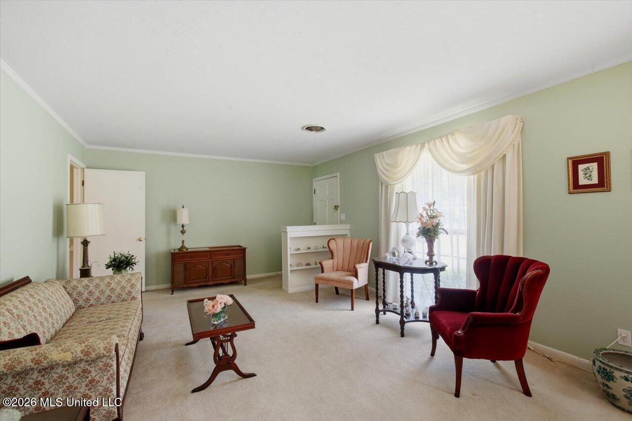 5227 Saratoga Drive Property Photo 17