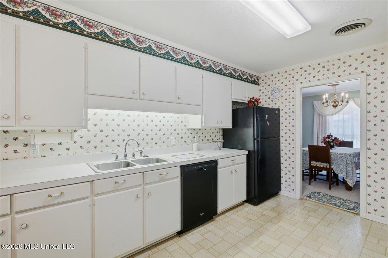 5227 Saratoga Drive Property Photo 21