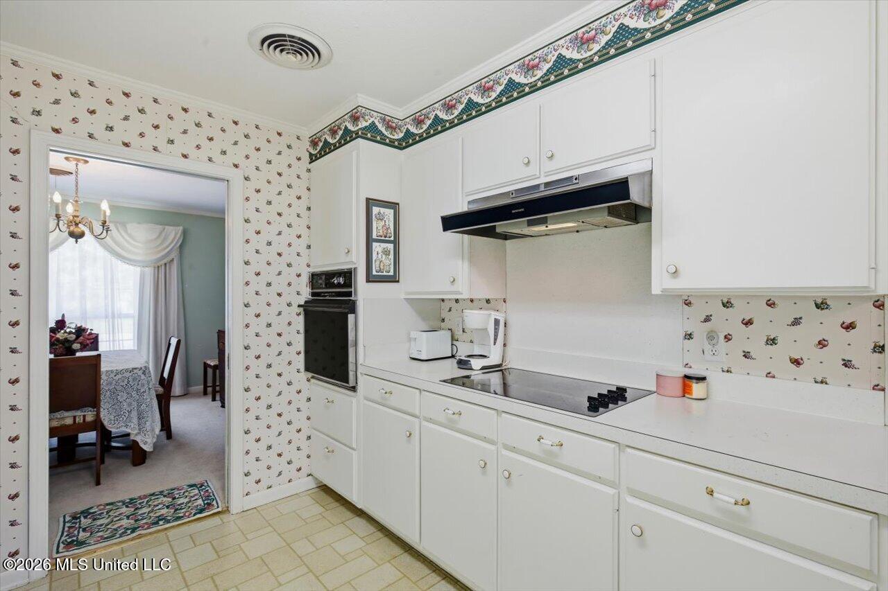 5227 Saratoga Drive Property Photo 22