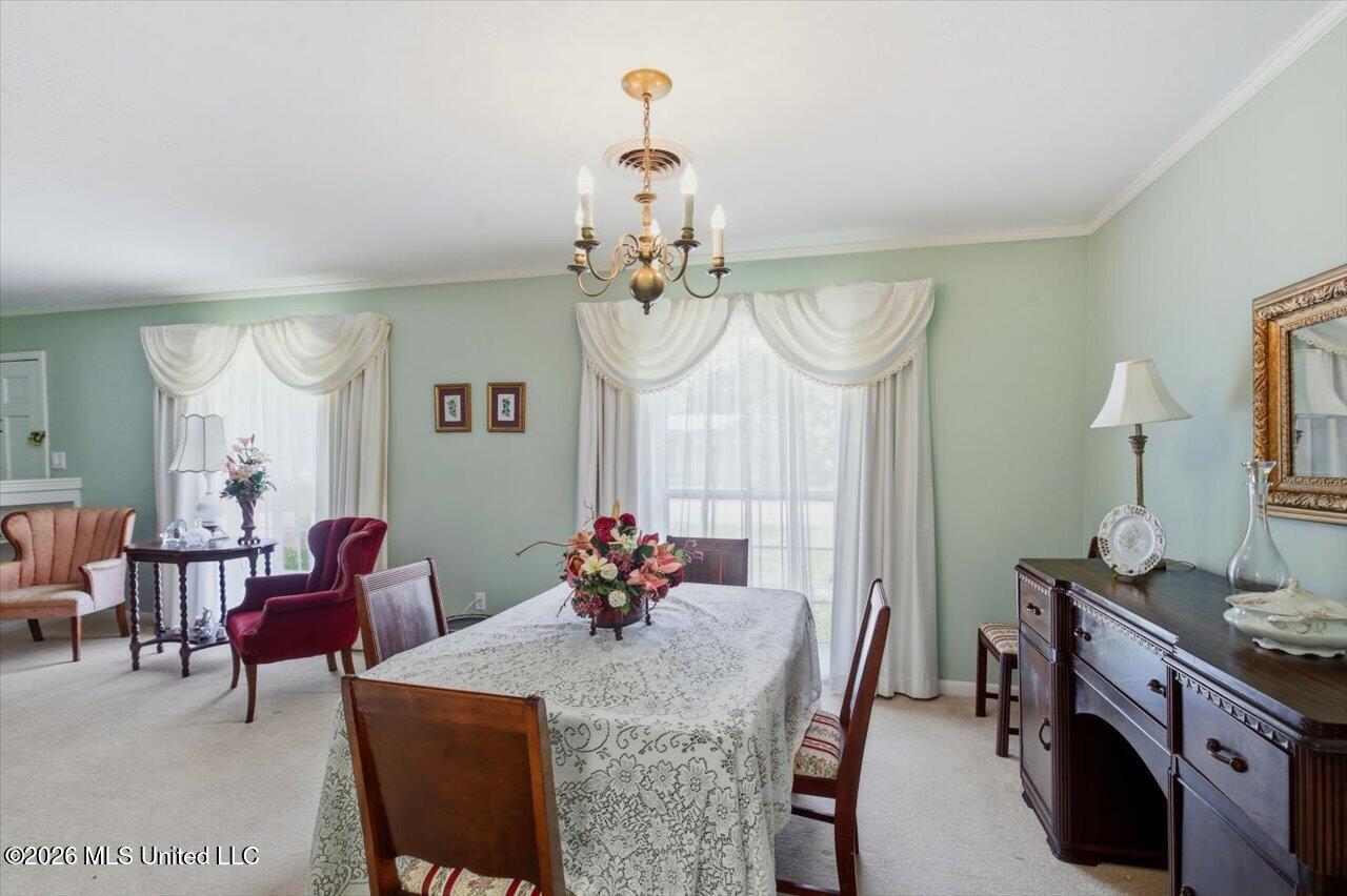 5227 Saratoga Drive Property Photo 27