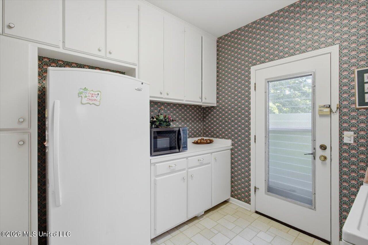 5227 Saratoga Drive Property Photo 28