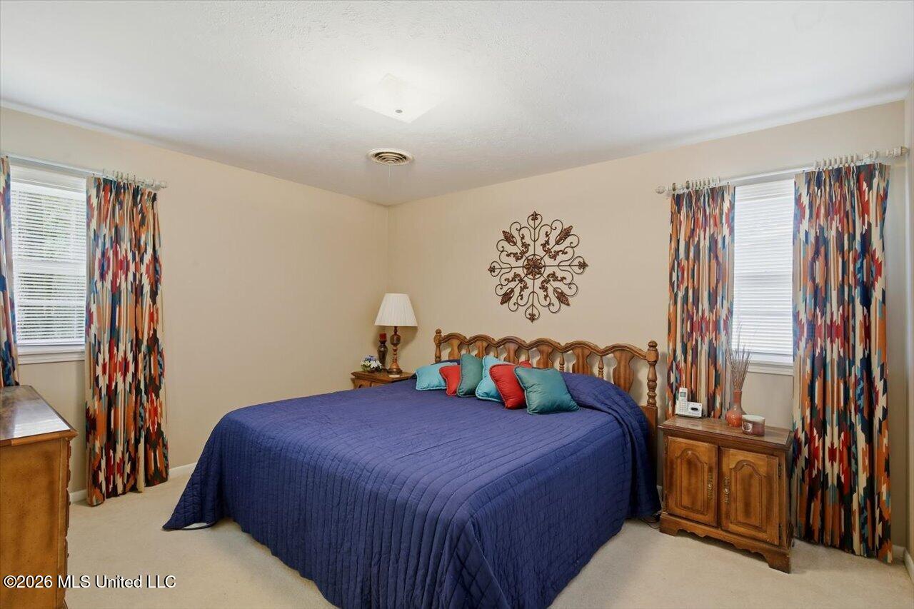 5227 Saratoga Drive Property Photo 38
