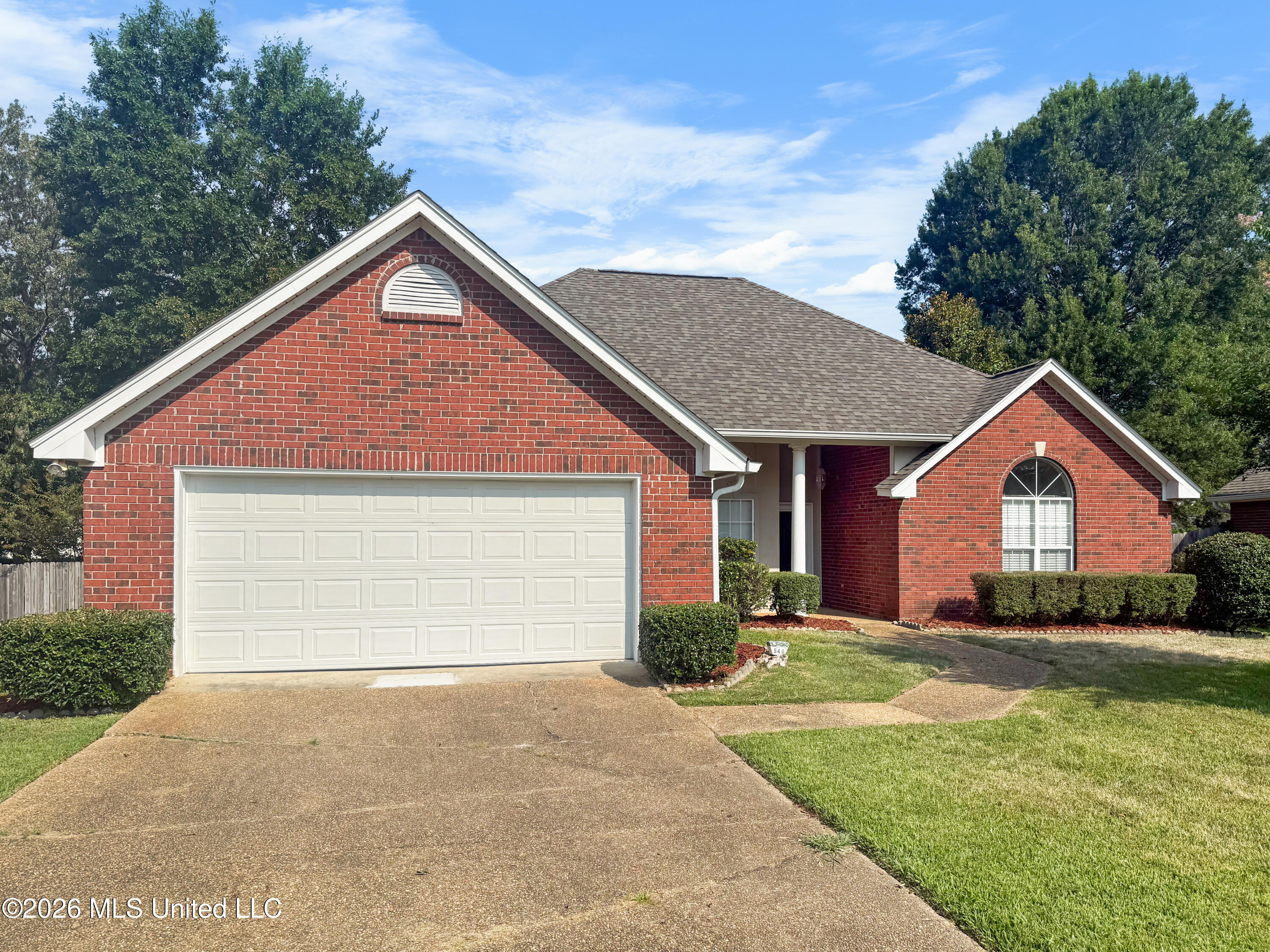 540 Brighton Circle Property Photo 2