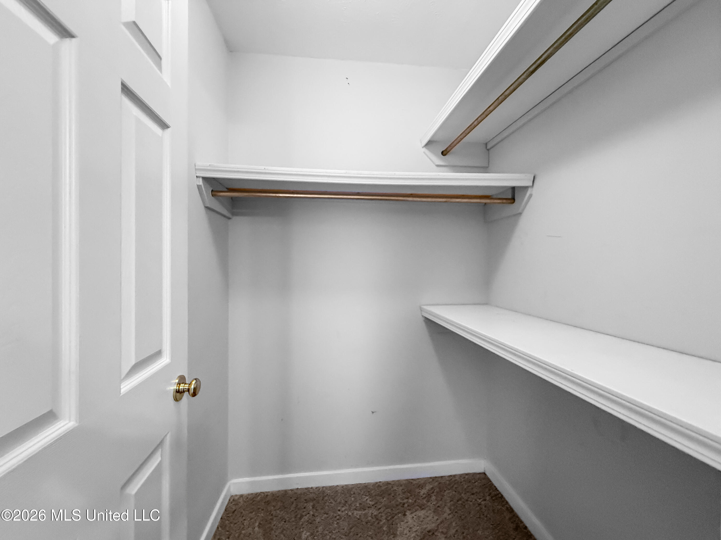540 Brighton Circle Property Photo 23