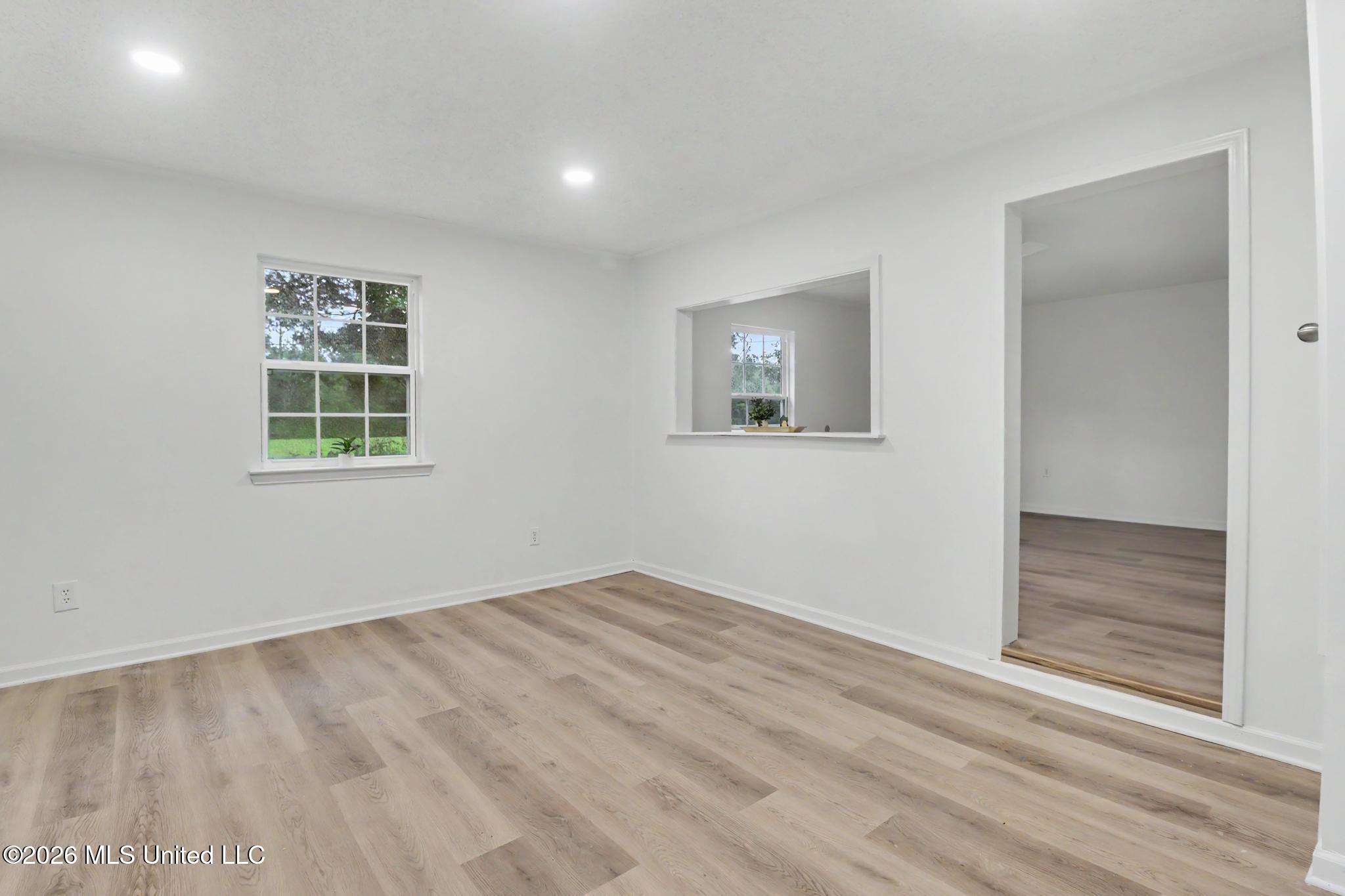 3914 Liverpool Avenue Property Photo 7