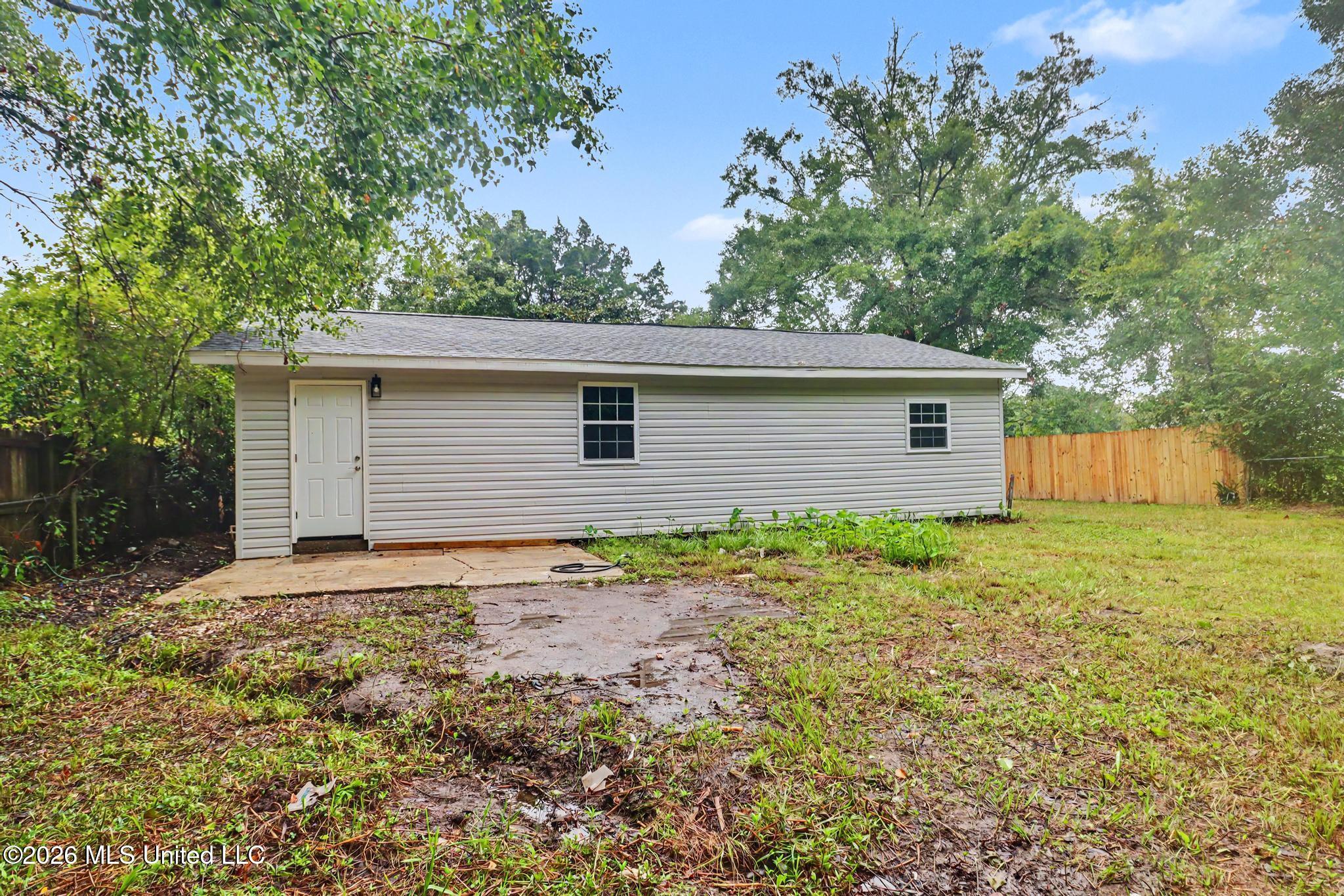 3914 Liverpool Avenue Property Photo 17