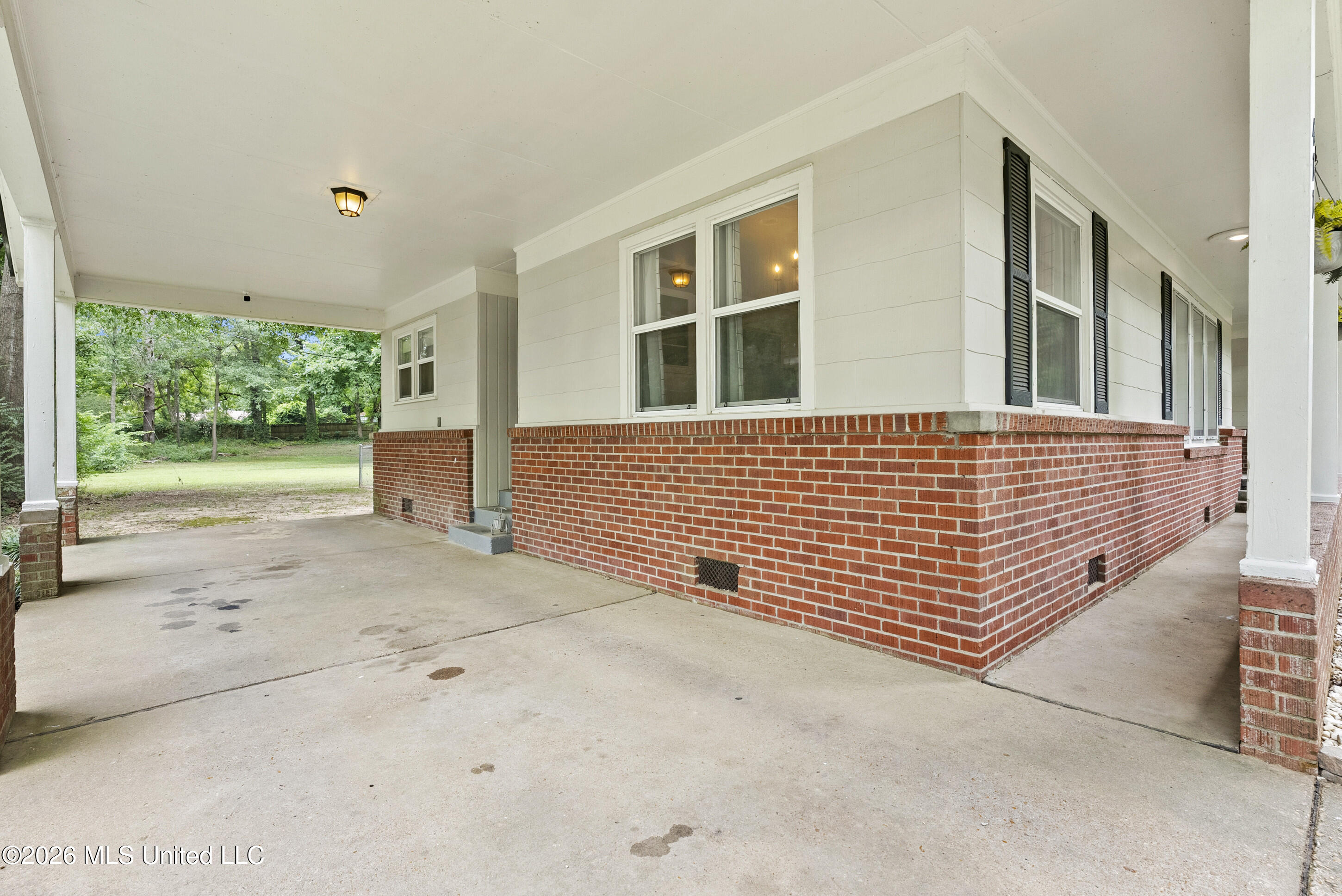 411 Heard Street Property Photo 17