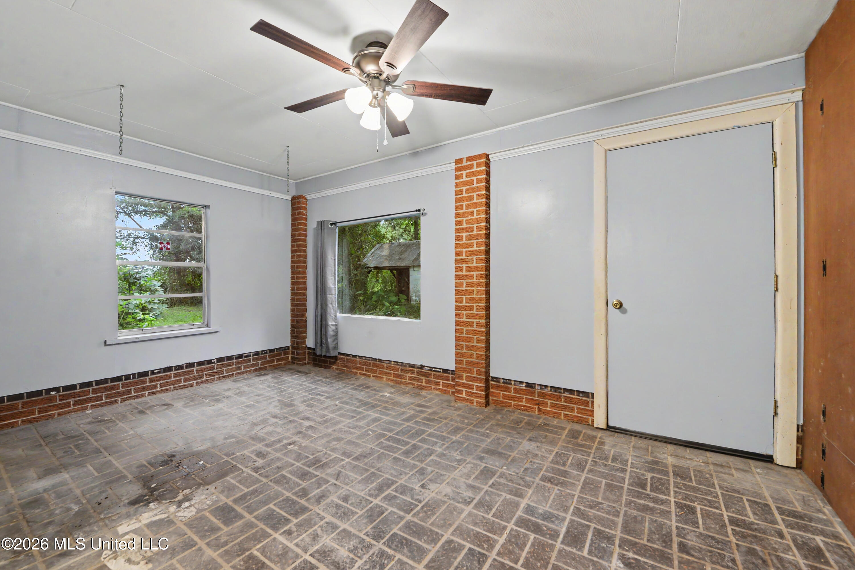 2147 Hwy 613 Property Photo 10