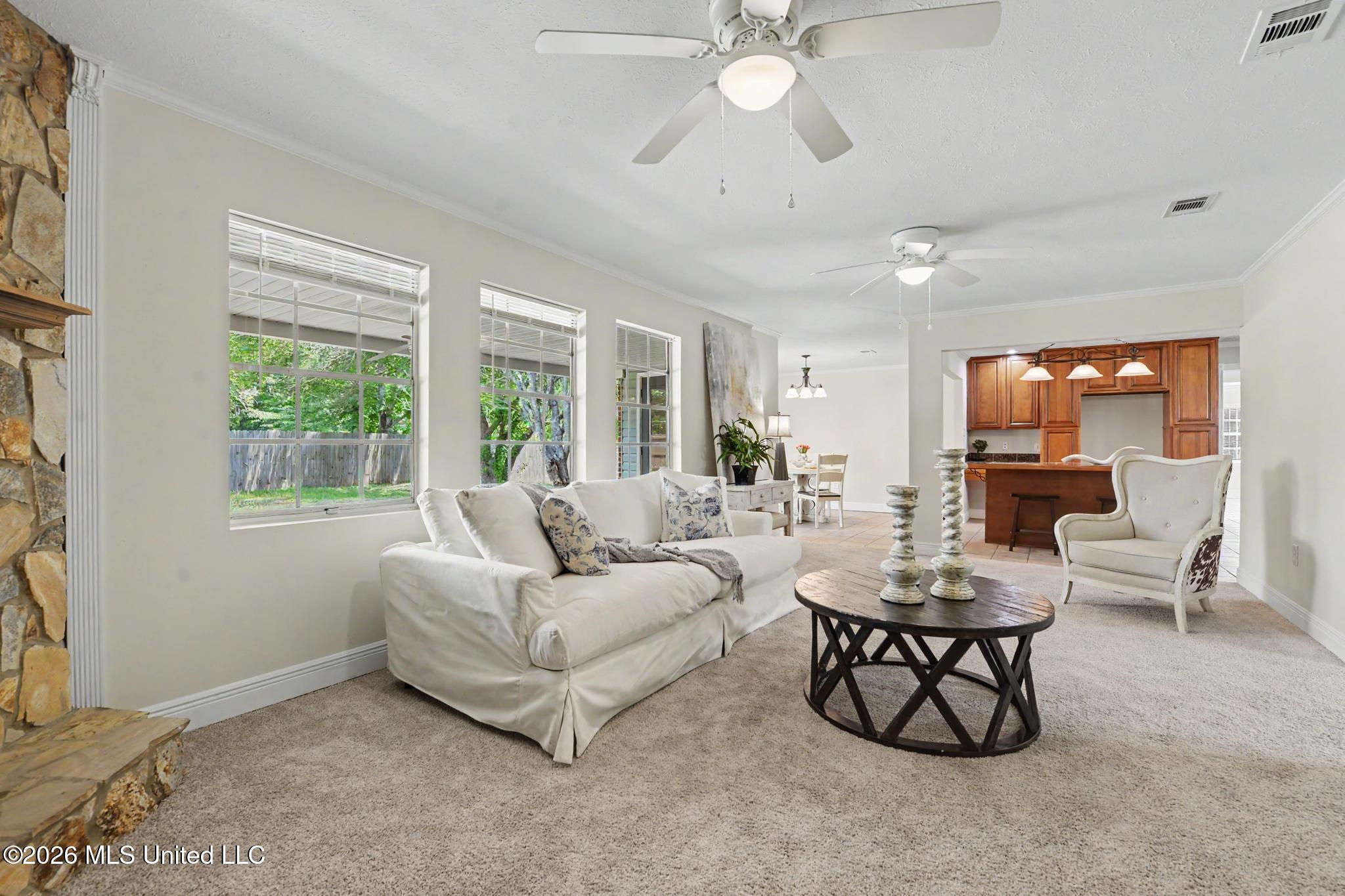 31 Chantilly Terrace Property Photo 7