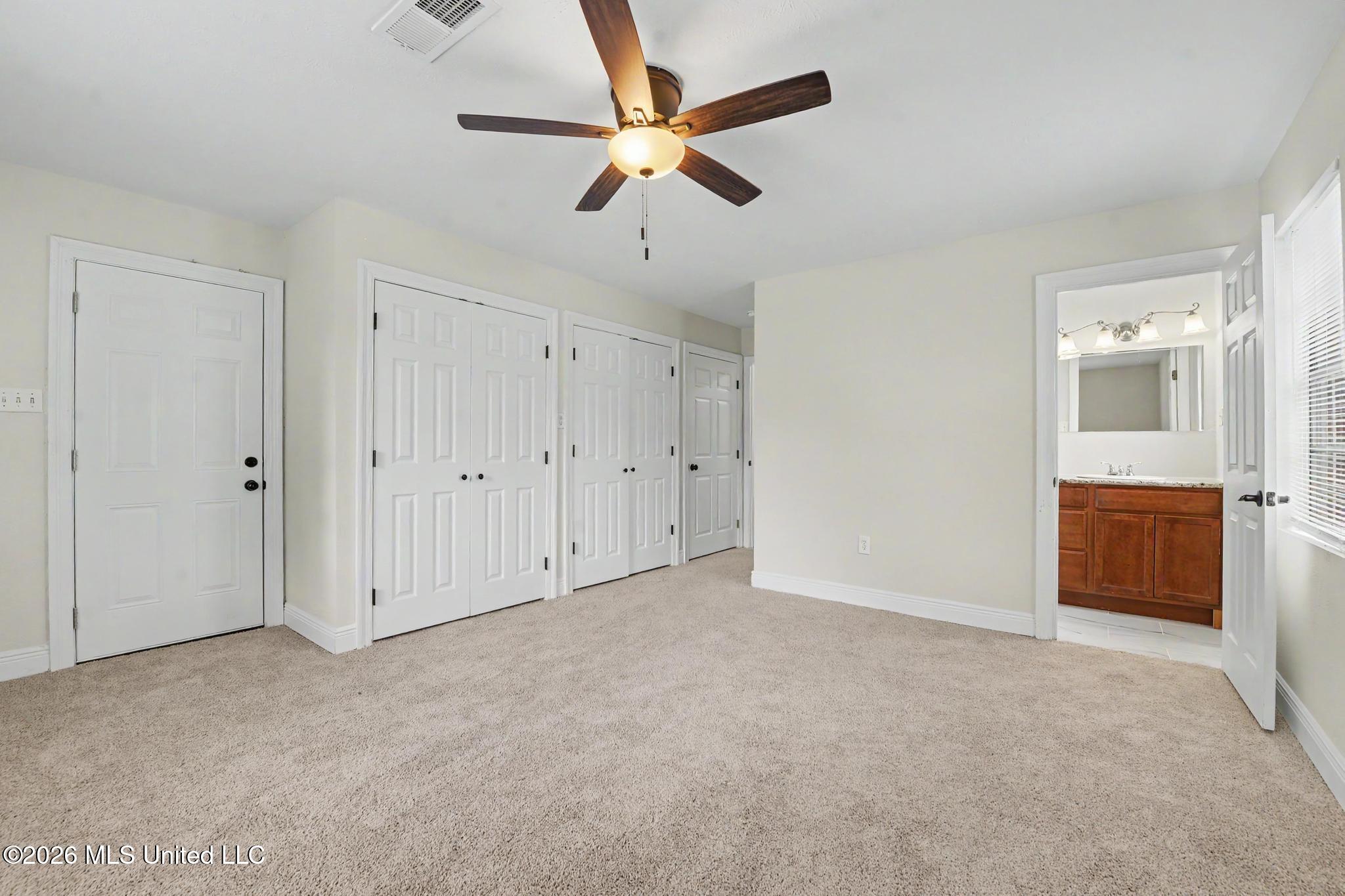 31 Chantilly Terrace Property Photo 13