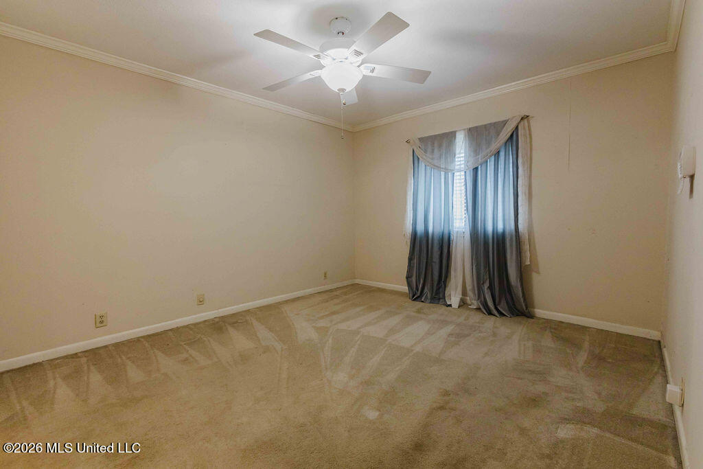 333 Lakebend Drive Property Photo 9